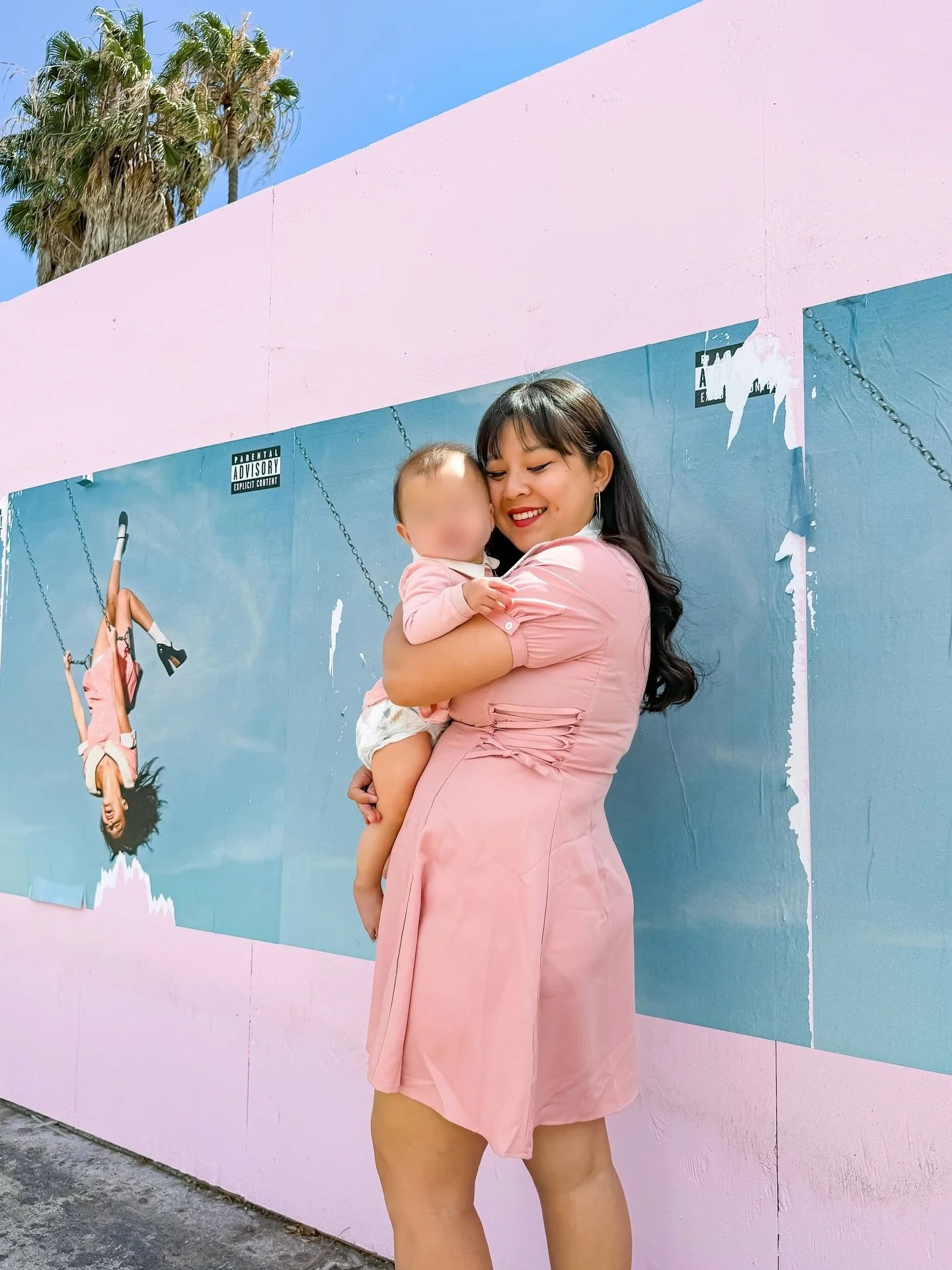 it&rsquo;s feminine intuition 🩷

these livies are counting down the days til @oliviarodrigo releases DROP DEAD on friday! now that we&rsquo;re finally home, i&rsquo;m so happy we were able to stop by our favorite wall in LA with the &ldquo;you seem 