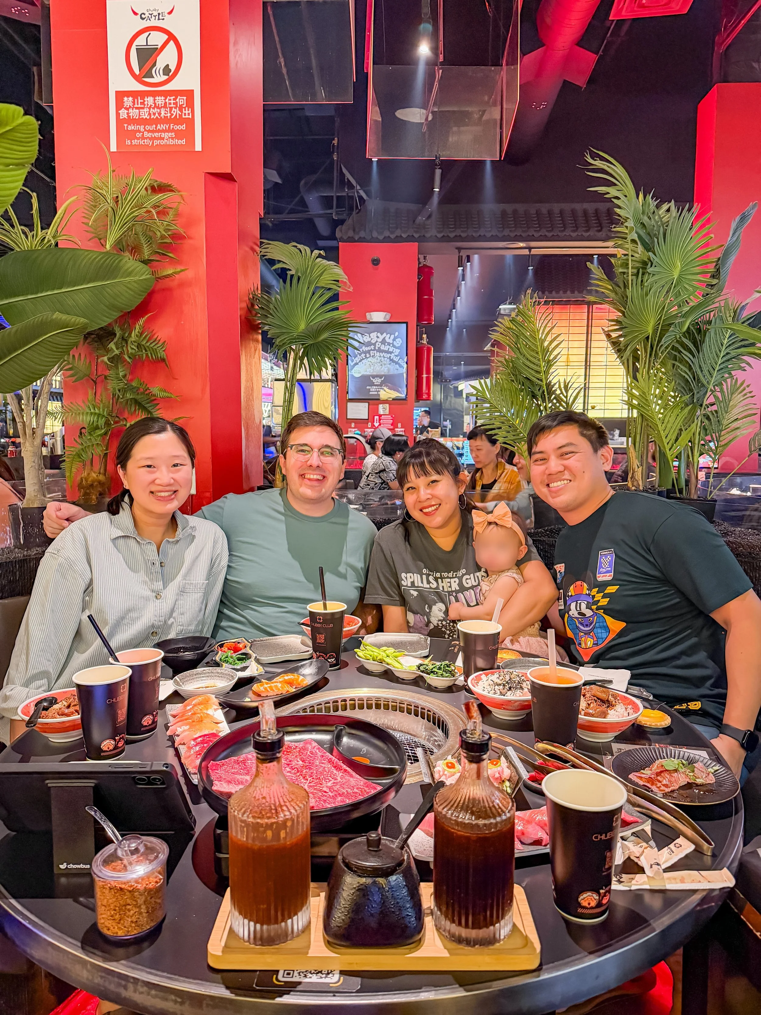 everyone tell our besties they need to move back to the west coast 📢

but really though, because why are long distance friendships hard 🥺