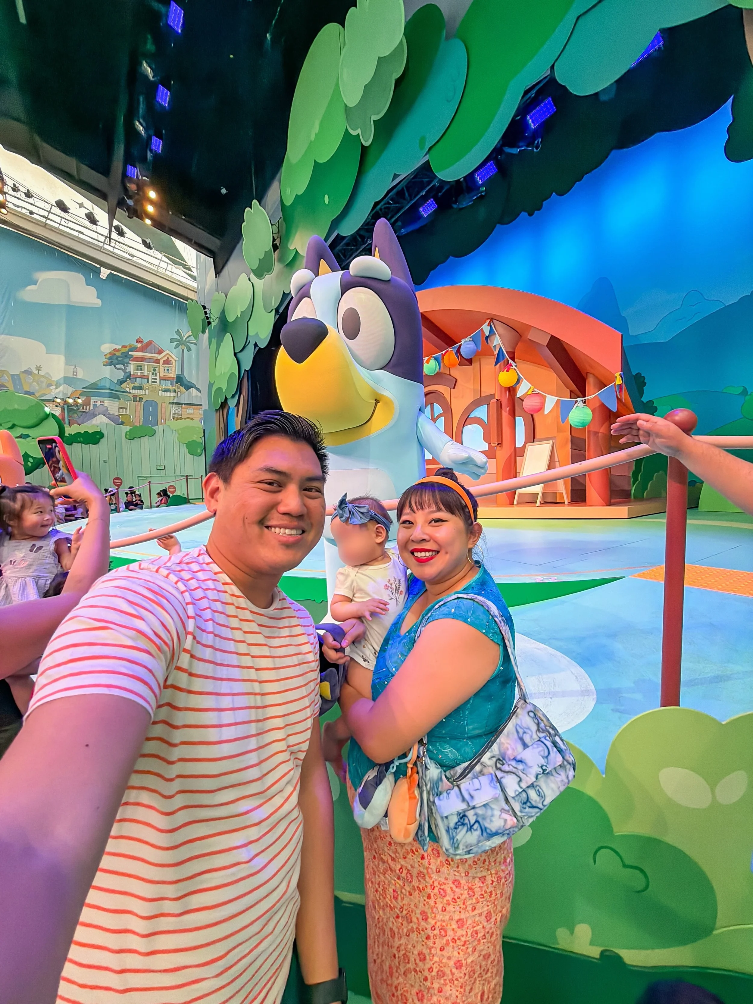 bluey&rsquo;s best day ever! 💙

we finally got a chance to take baby L to see &ldquo;bluey&rsquo;s best day ever&rdquo; at @disneyland! (okay, maybe it was more for me than for her 🤭)

we love @officialbluey in our household, and it was so fun to s
