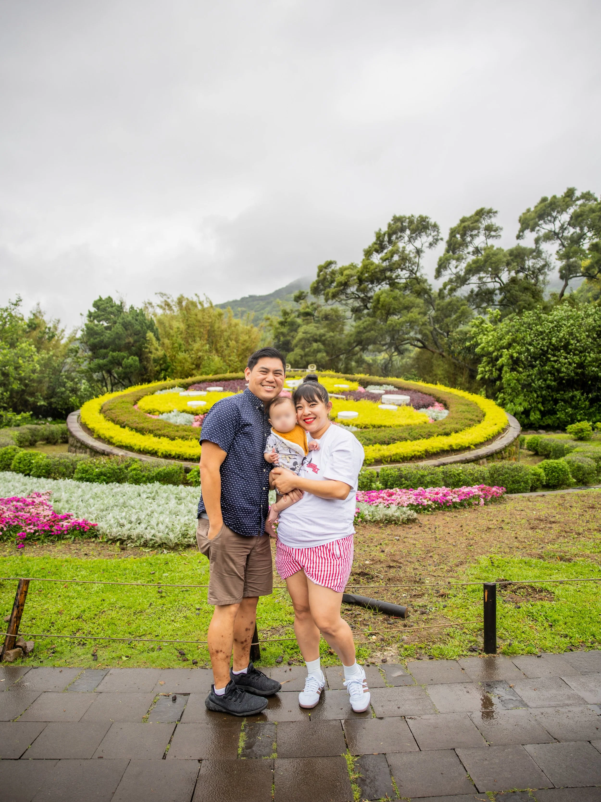 taking the scenic route 🌼

after spending the night in jinshan, our driver decided to take us to a few extra spots on the way back to taipei! we stopped by yangmingshan flower clock, niunaihu (milk lake), and shilinguandi park, and while we didn&rsq