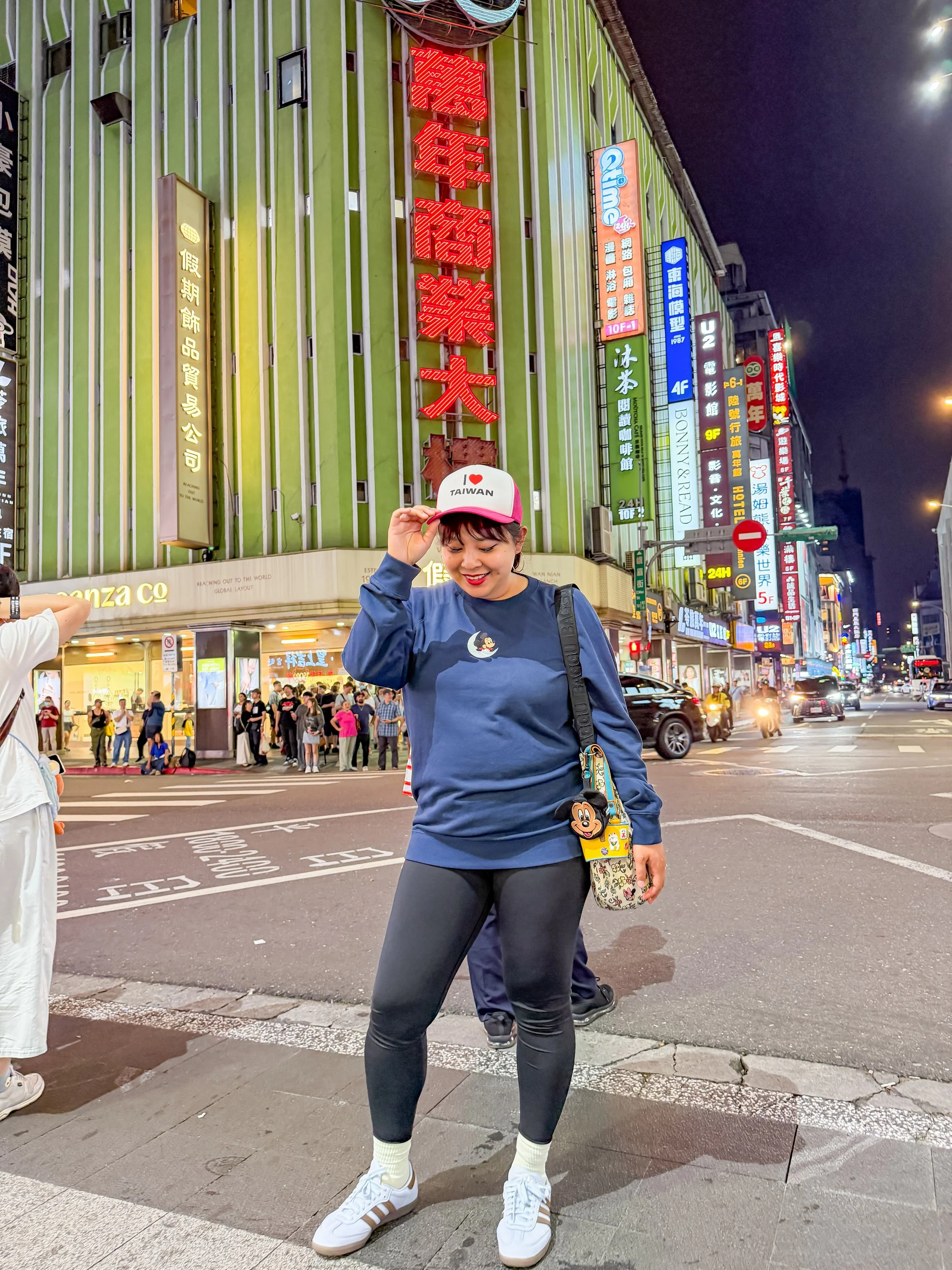 taiwan it that way 🇹🇼

thank you for hanging out with us during our time in asia! until the next one&hellip; where should we head to next? ✈️

📸: @kevintsengphotography

#Taipei #Taiwan #TravelCreators