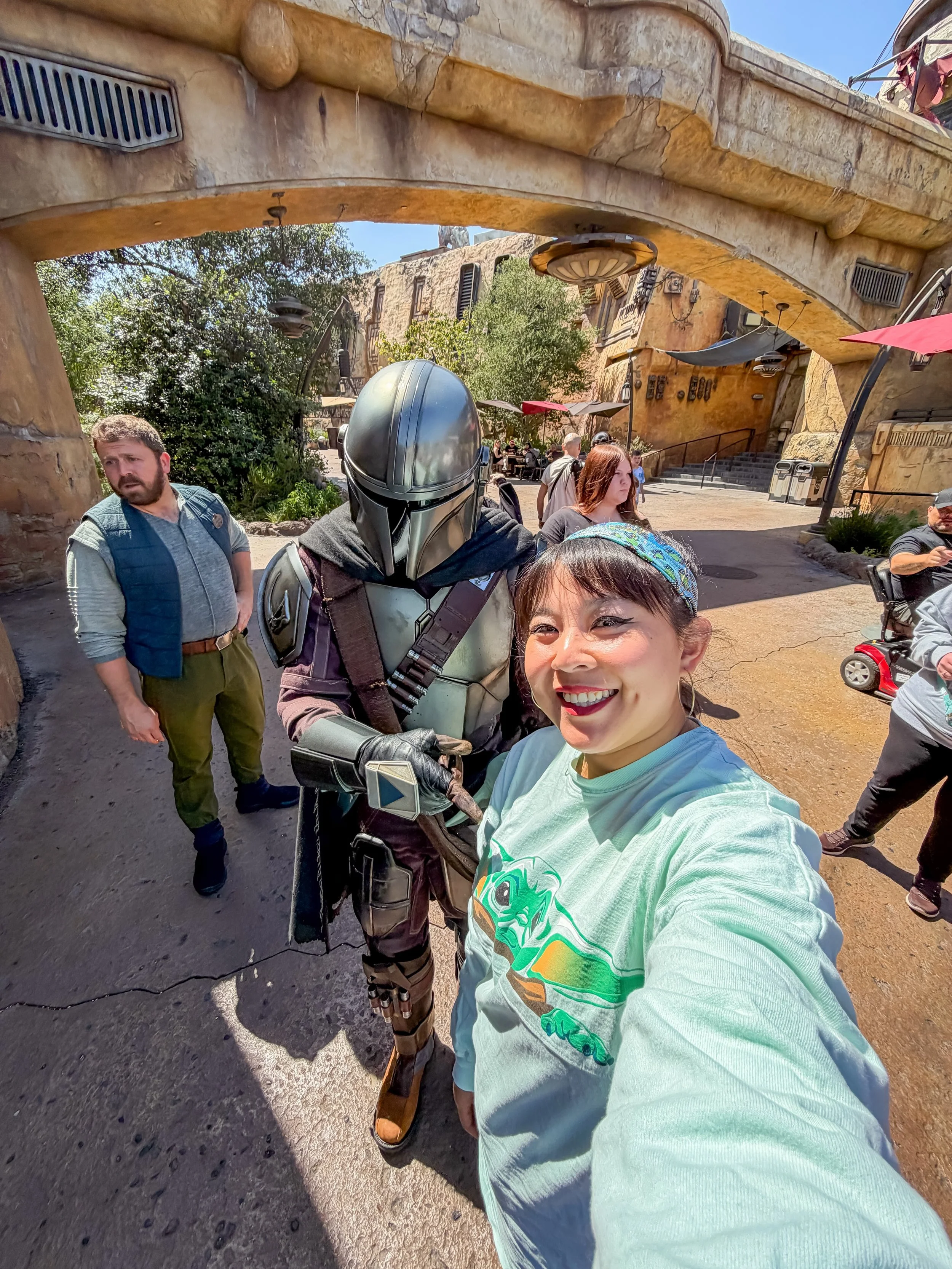 happy &ldquo;the mandalorian and grogu&rdquo; day! 💚

#StarWars #StarWarsLife #DisneyParks