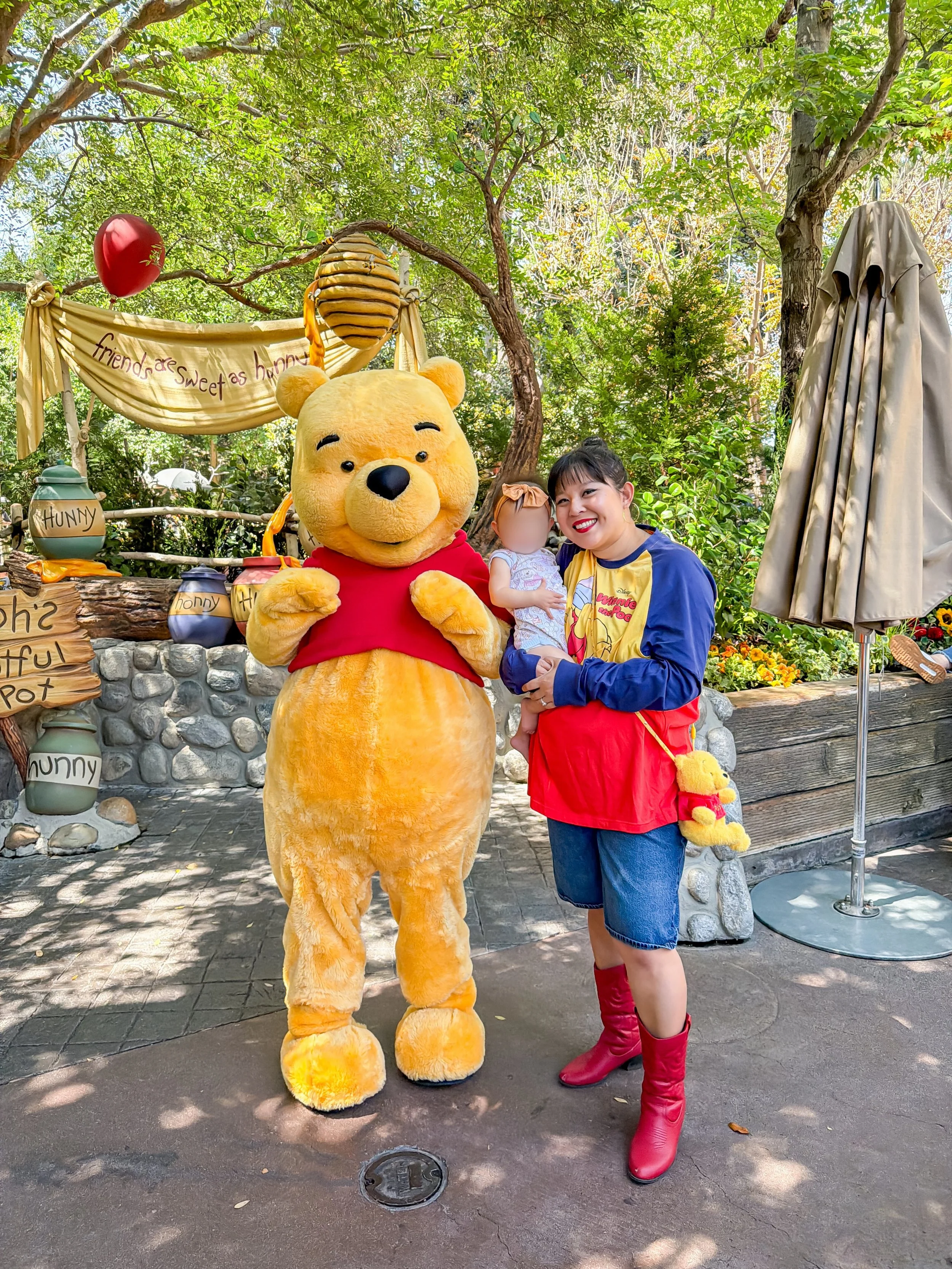 hunny, i&rsquo;m home 🍯

📸: @thaddybears

#DisneyParks #DisneyStyle #WinnieThePooh