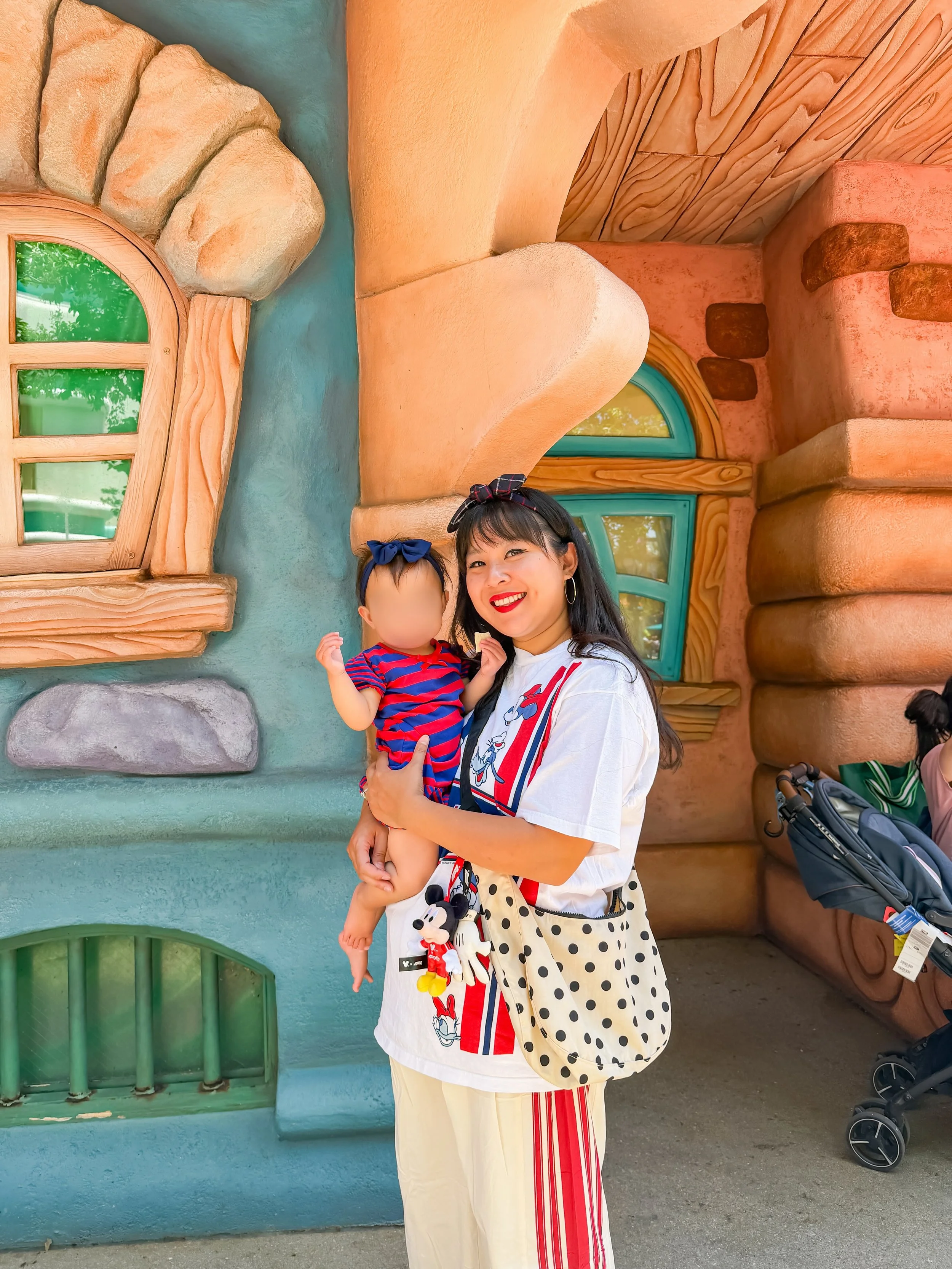 went on a few side quests today 🛞

📸: @ladytomhanks

#DisneyStyle #DisneyXF1 #FuelTheMagic