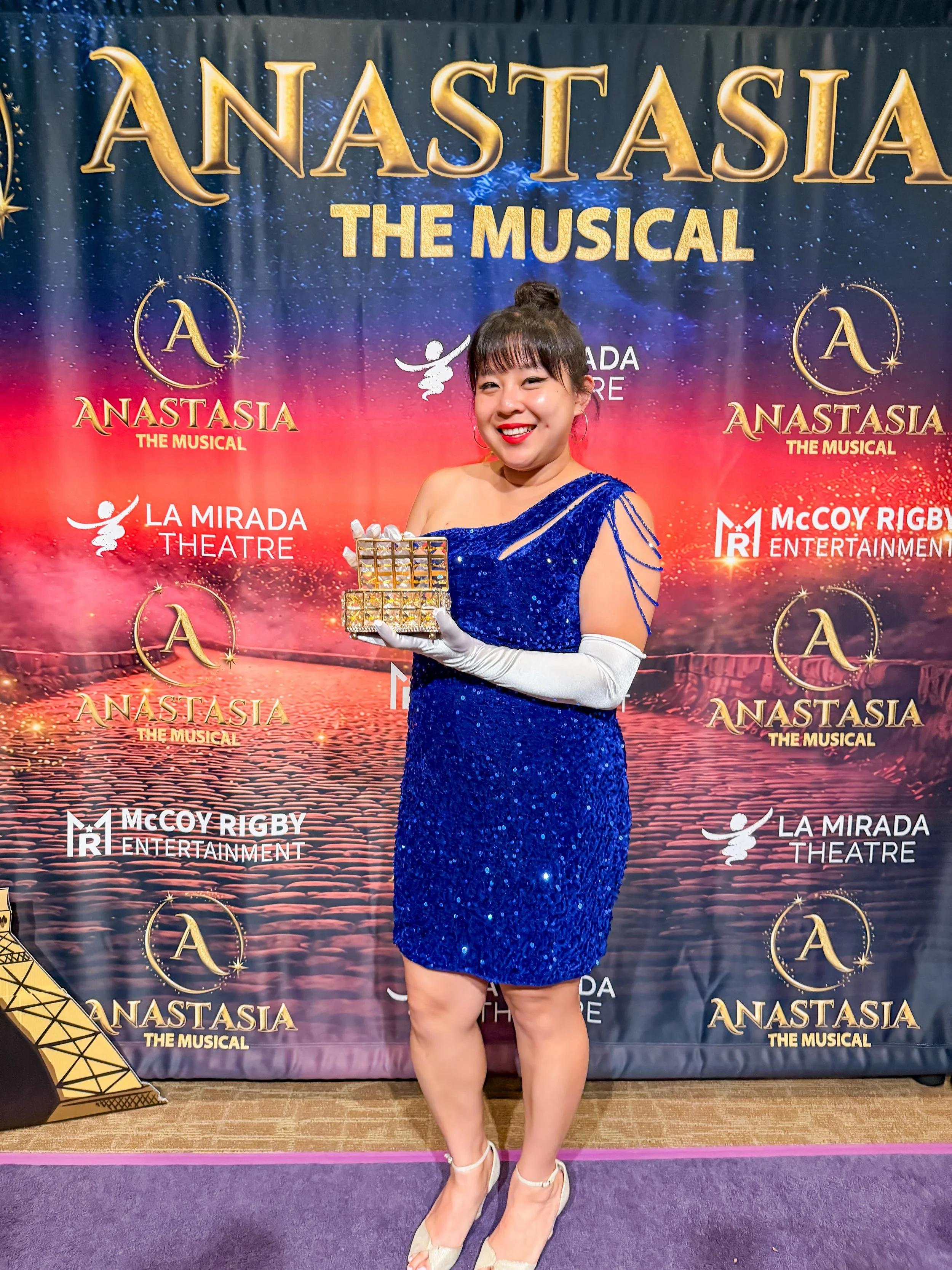 on a journey to the past&hellip; 👑

anastasia was one of my favorite animated films as a kid, and i loved getting to see the story come to life on stage at @lamiradatheatre! this cast is incredible and i was so impressed with lena.ceja and @dillon_s
