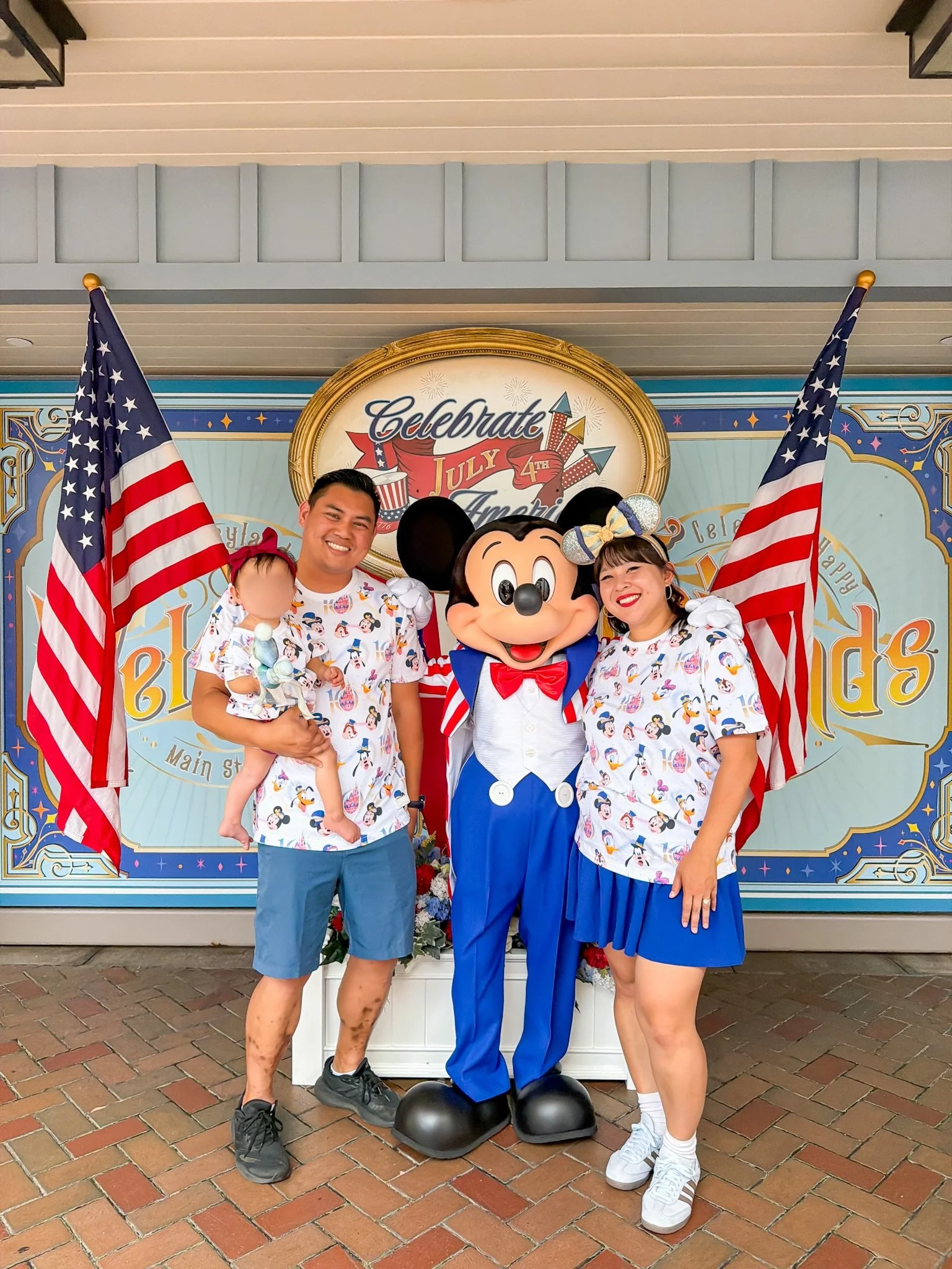 you&rsquo;re a spark in the dark 🎇

we are grateful for the privilege to be able to take baby L to our happy place @disneyland to experience her very first 4th of july, but every year, it always weighs heavy on my heart to celebrate our country when