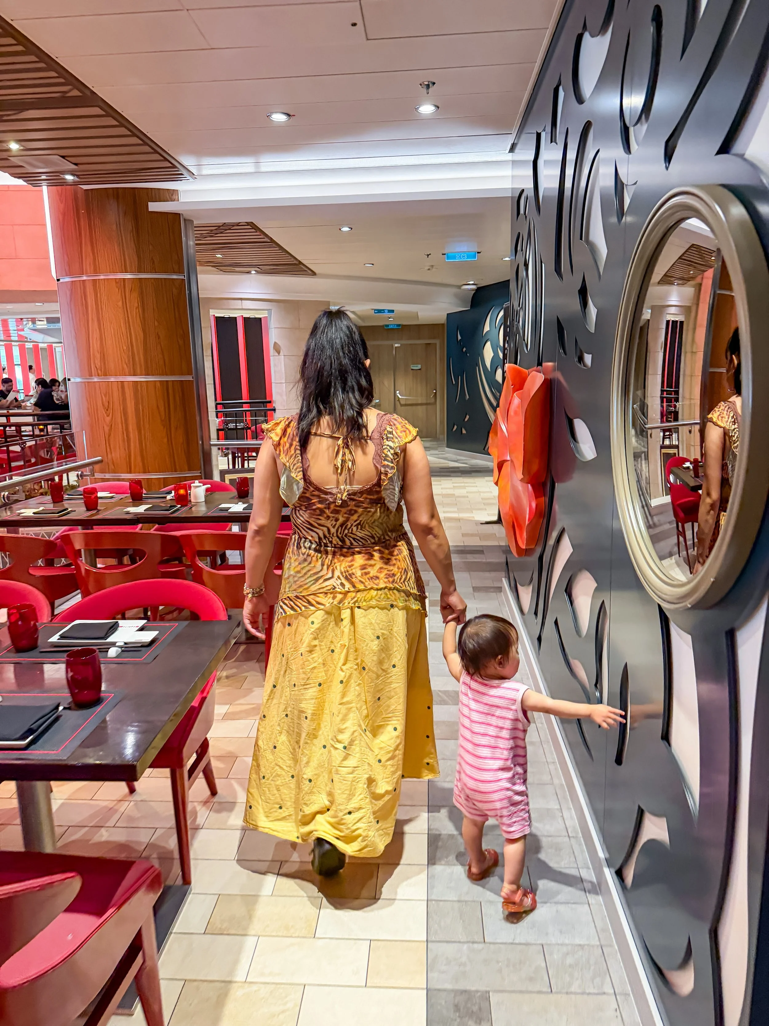 not a lot going on at the moment 😎

📸: @kevintsengphotography

#RoyalCaribbean #QuantumOfTheSeas #CruiseLife
