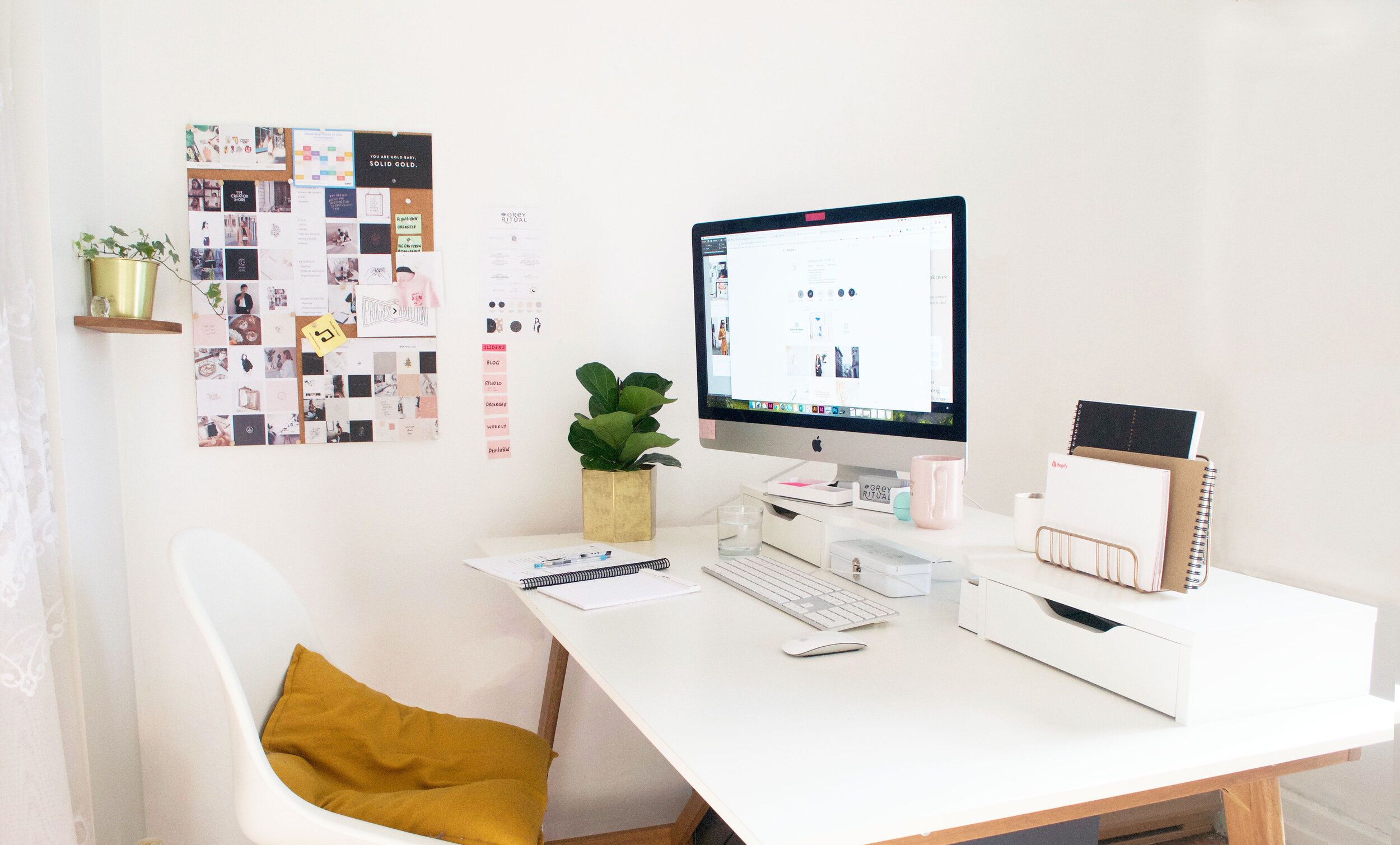 9 Creative Desk Organization Ideas That Will Improve Your