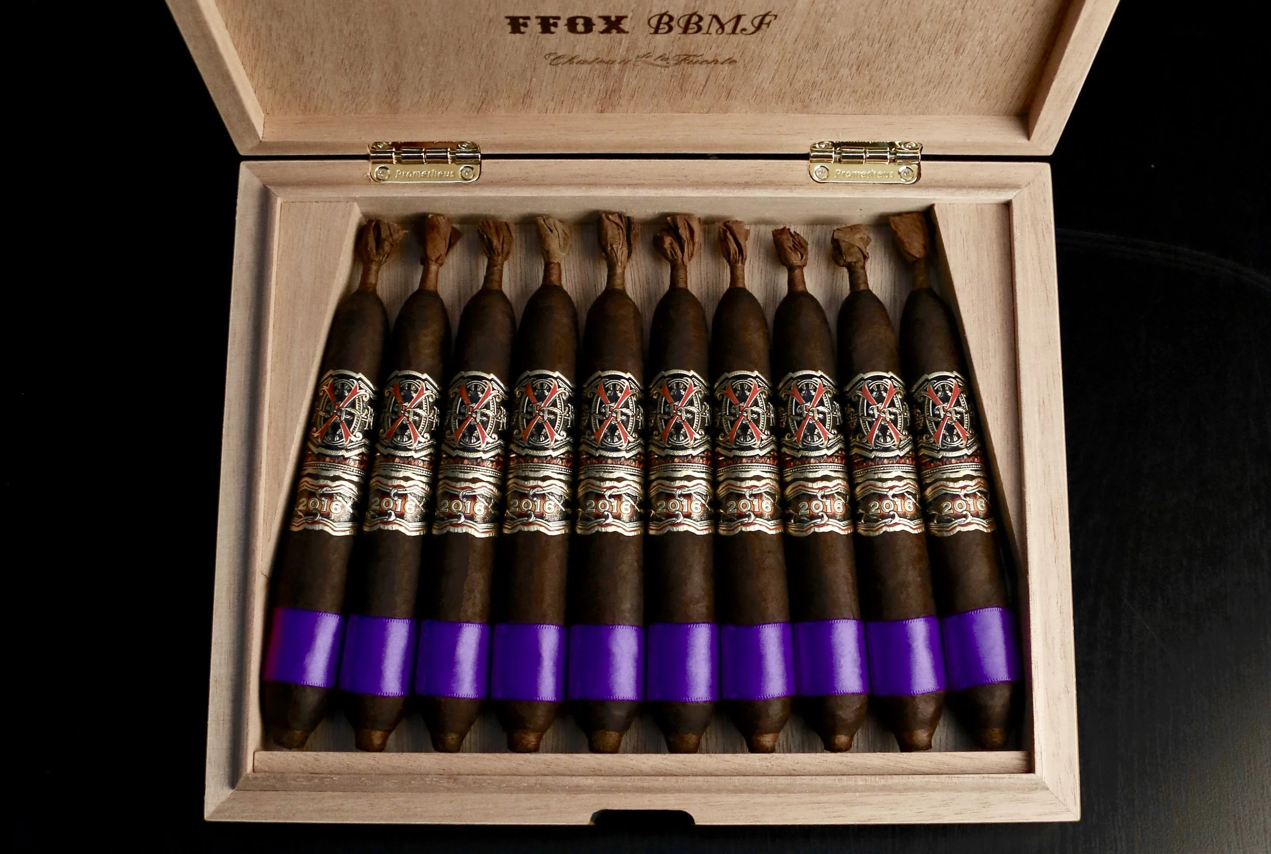 FFOX Serie "Heaven and Earth" BBMF Maduro