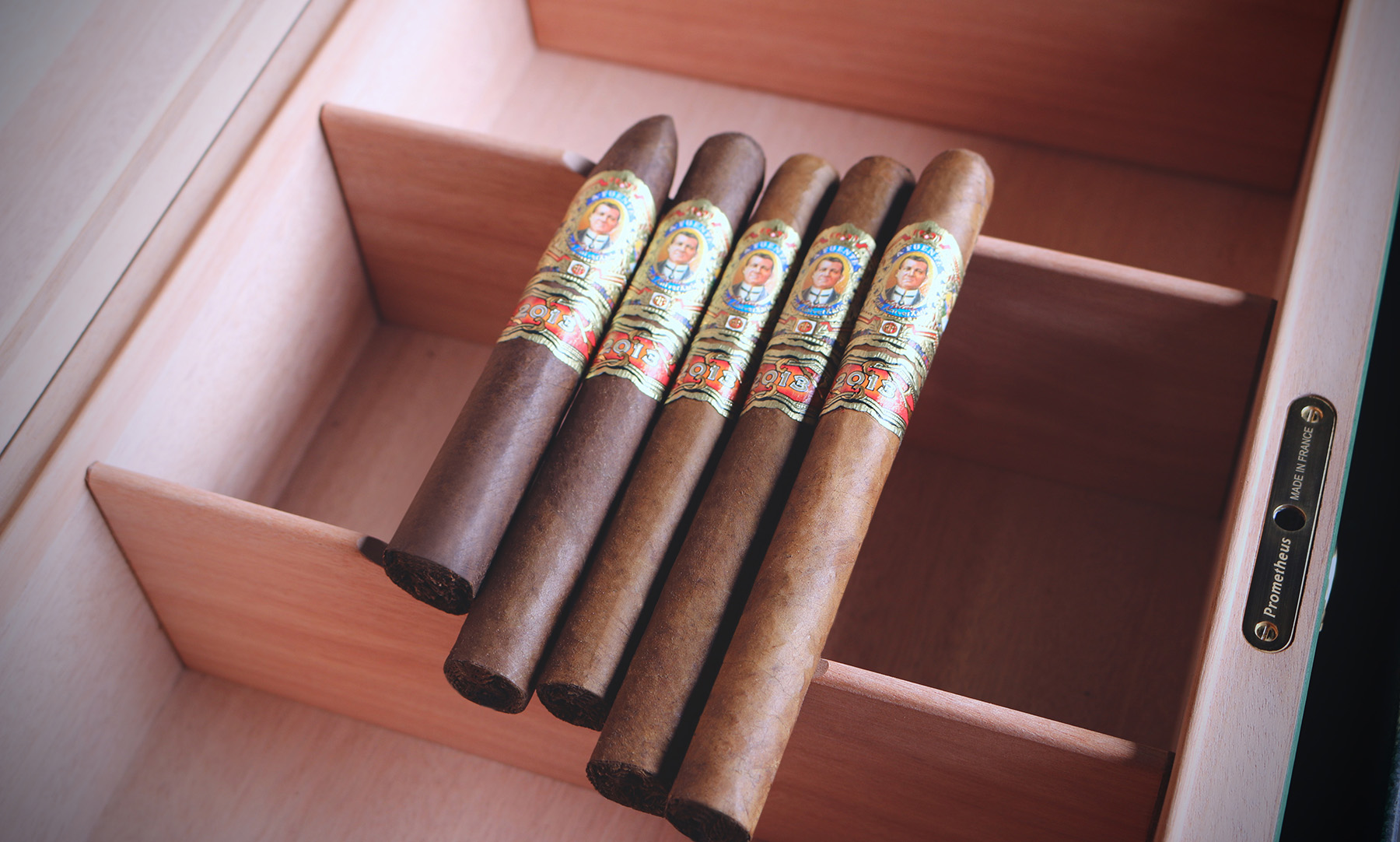  From Left to Right  10 Belicoso Sun Grown  10 Toro Sun Grown  10 Toro Natural  10 Churchill  10 Churchill Gordo  