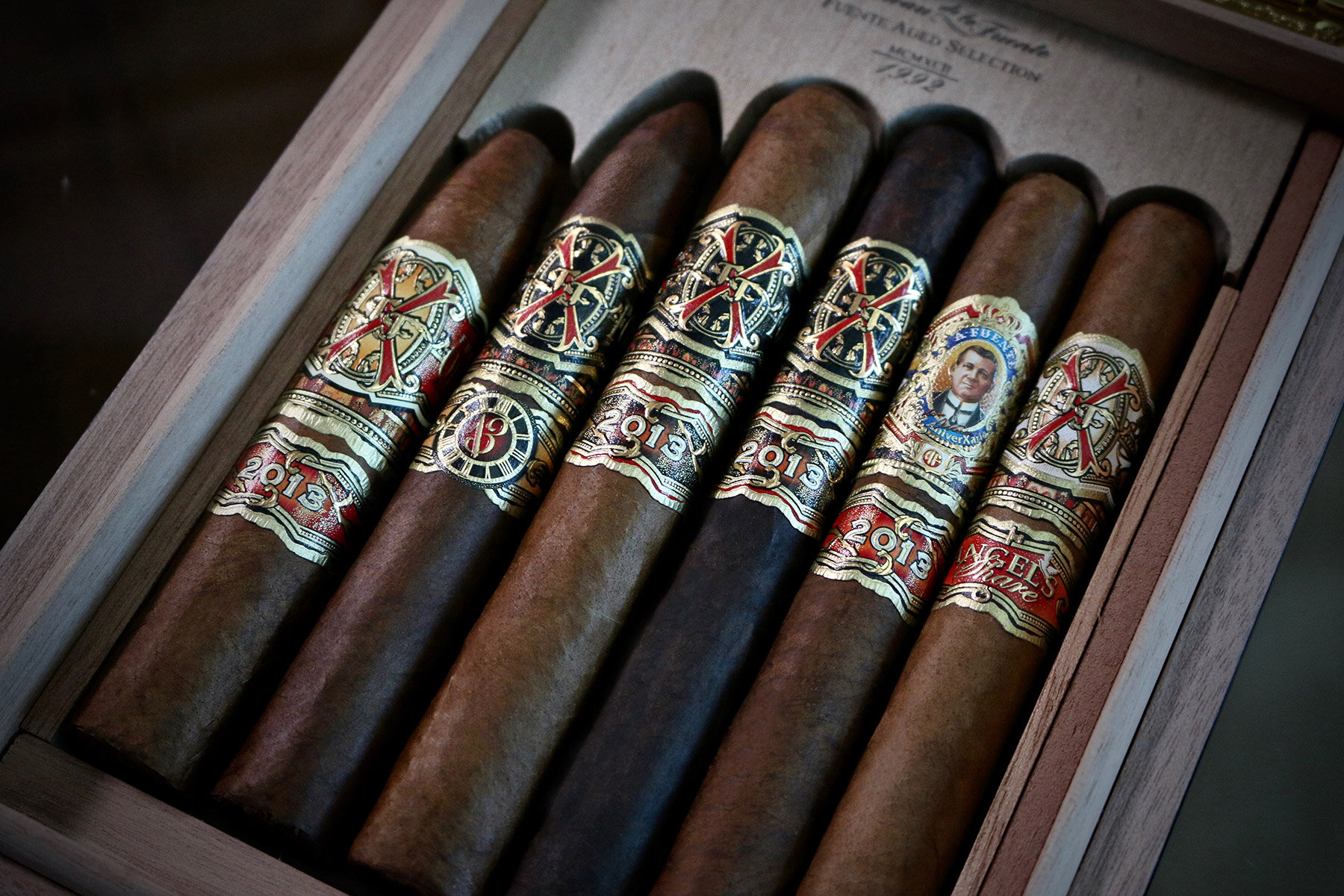 Cigars for Blue, Black and Red Opus6 Travel Humidors