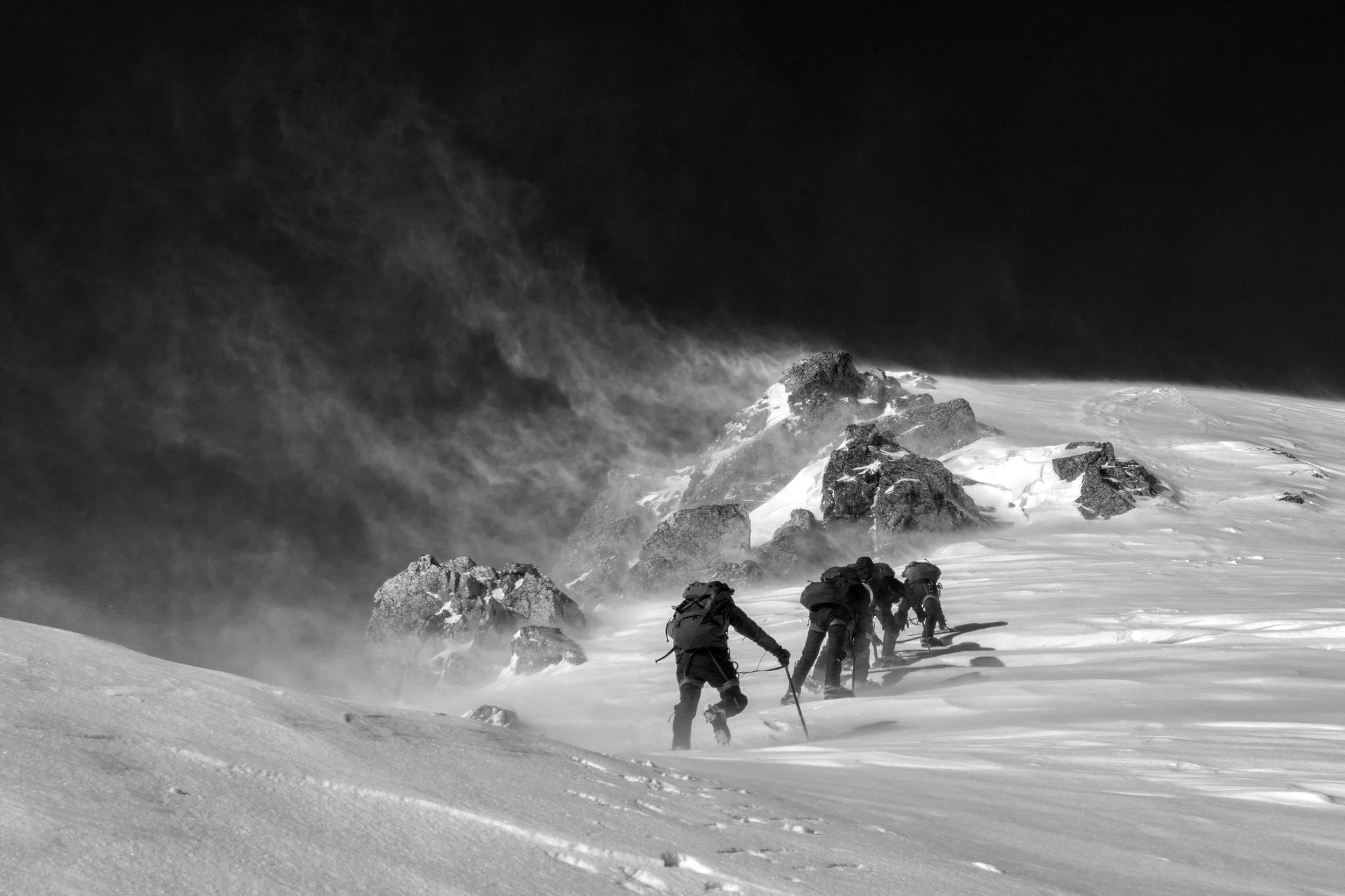 mountaineering-2124113.jpg