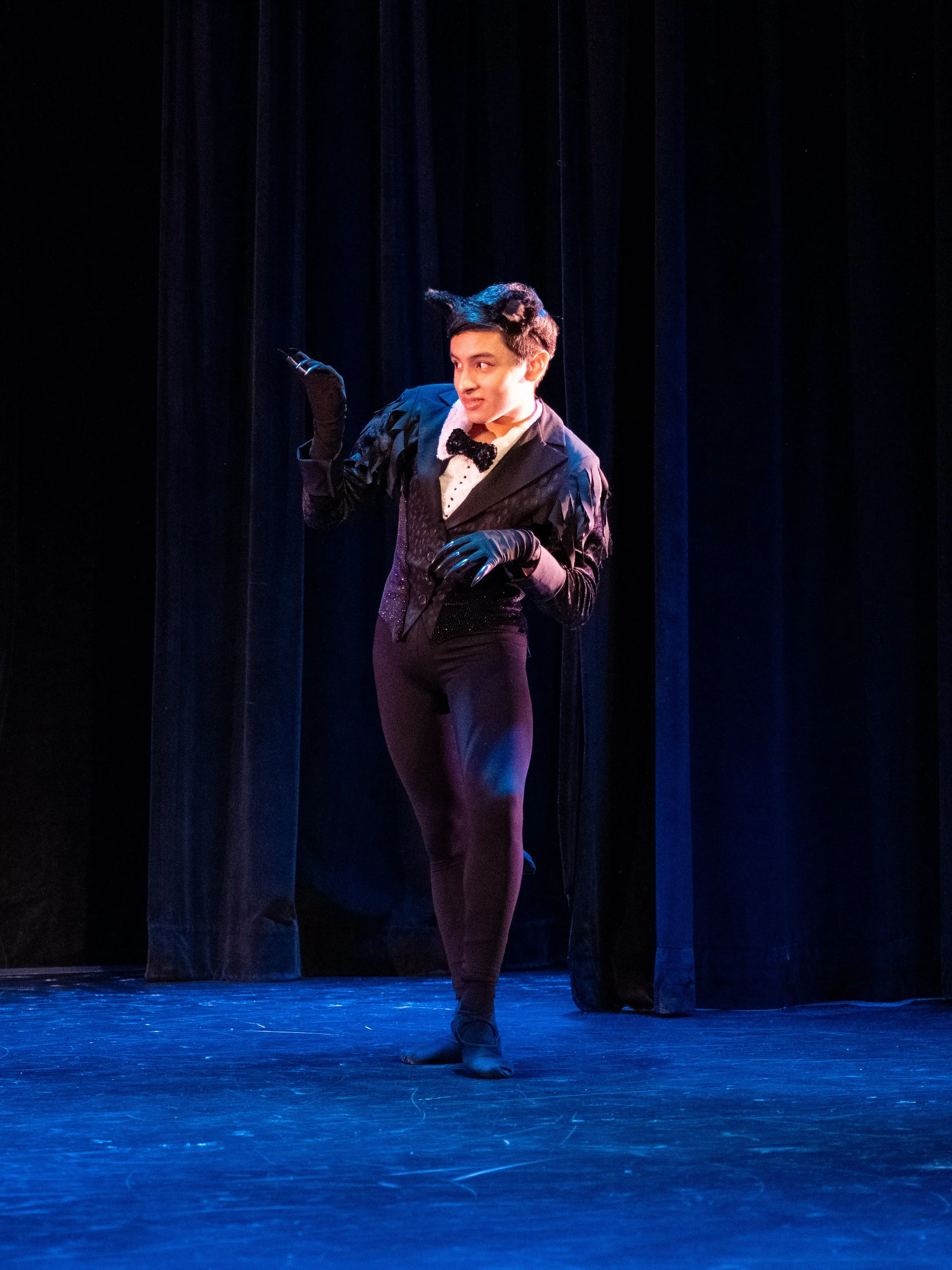 Peter and the Wolf 01007253.jpg