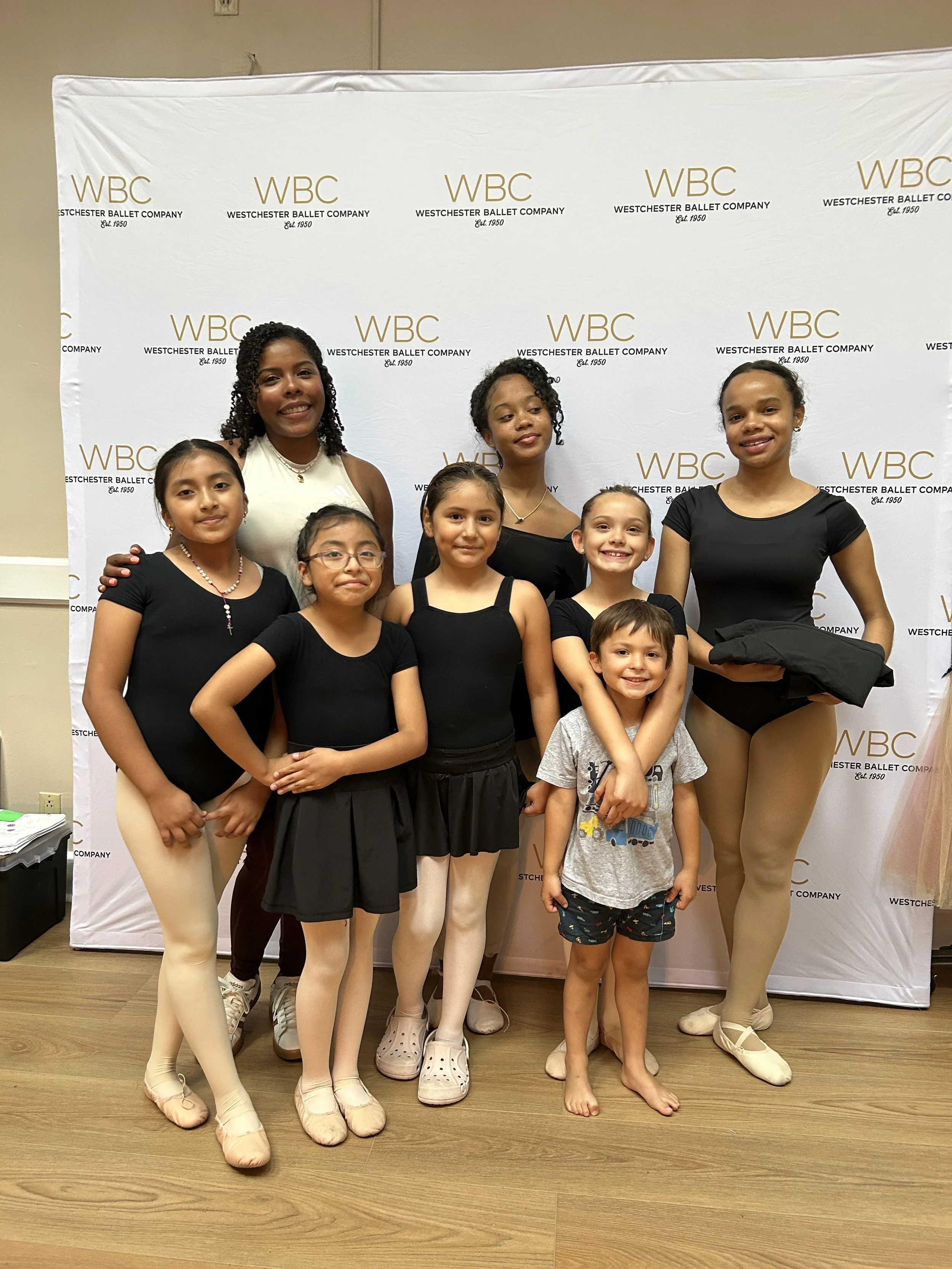Born to Move with TAs and dancers.jpg