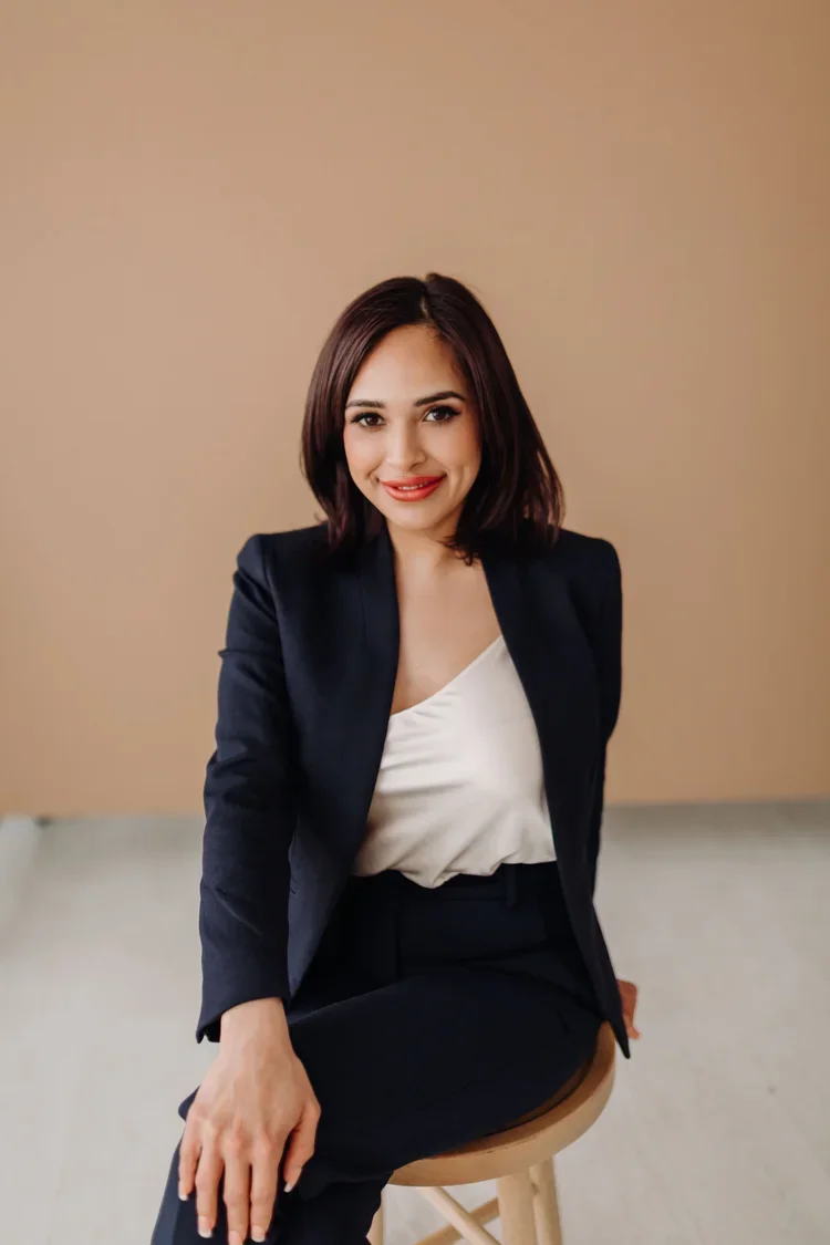 Karen's2023Portraits-31.webp