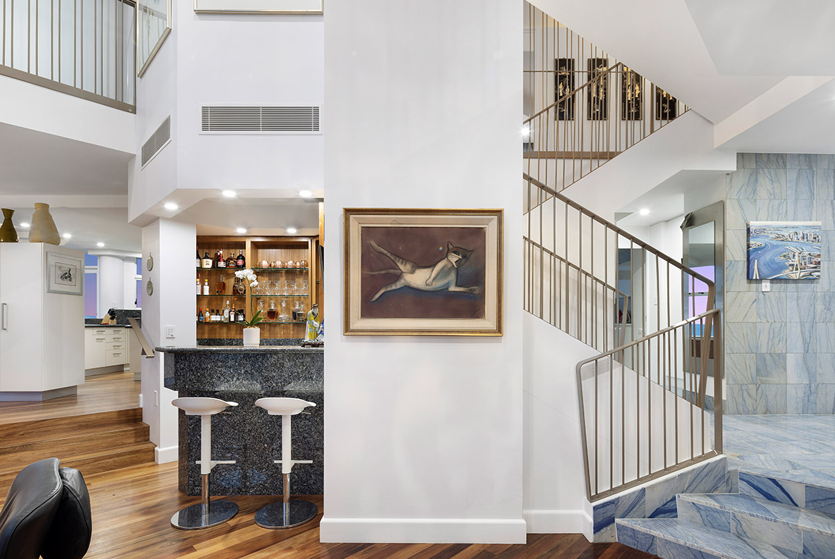 Mustique-surfers-paradise-stair-balustrade-GGI-Architects.png