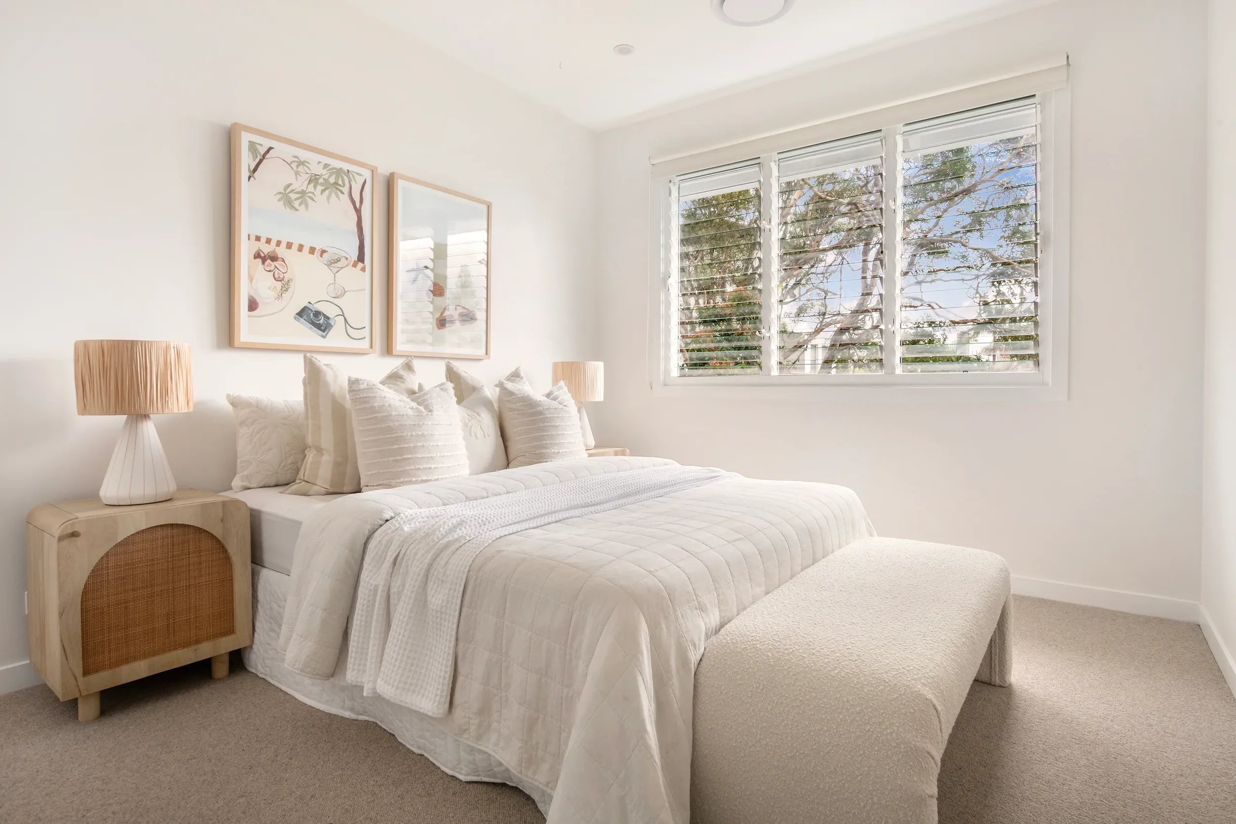 seagull-avenue-house-mermaid-beach-bed-room-jamie-gordon-architect.jpg.webp