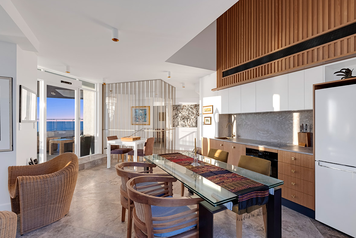 Mustique-surfers-paradise-dining-area-GGI-Architects.png