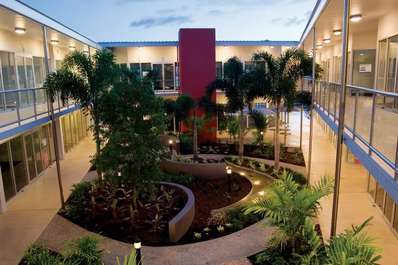 121-commercial-offices-childcare-proserpine-central-courtyard-jamie-gordon-architect.jpg