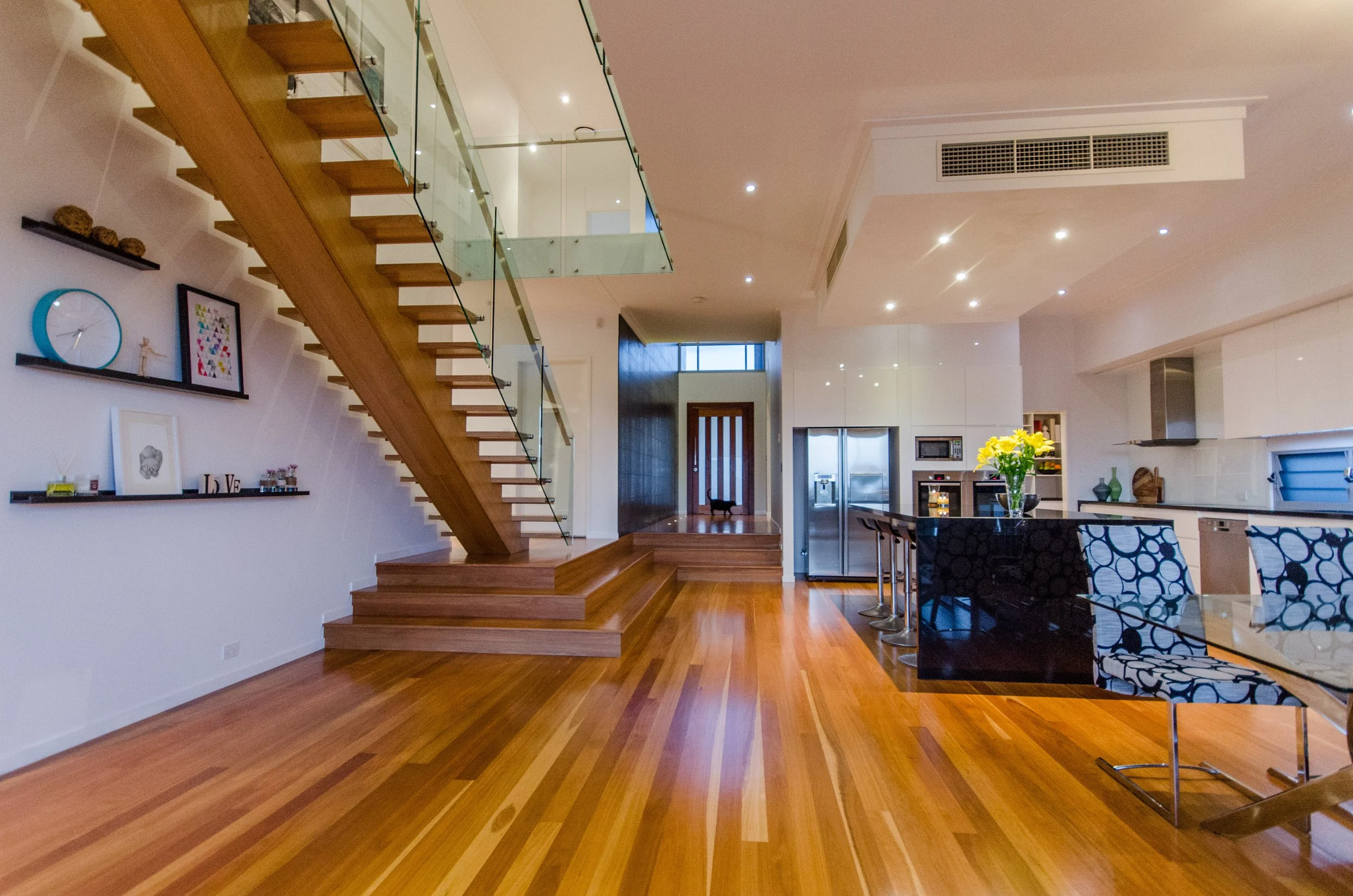 avoca-street-house-salt-nsw-dining-room-jamie-gordon-architect.jpg
