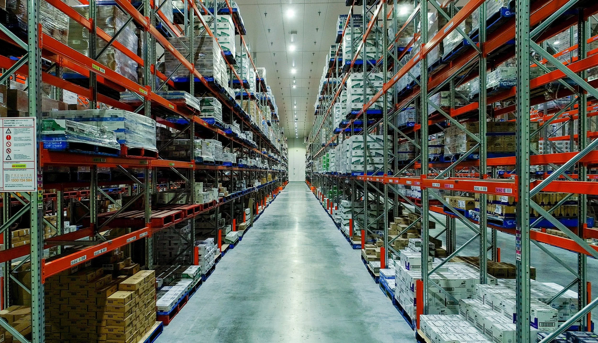 metcash-crestmead-industrial-facility-cool-store-racks-jamie-gordon-architect.jpg