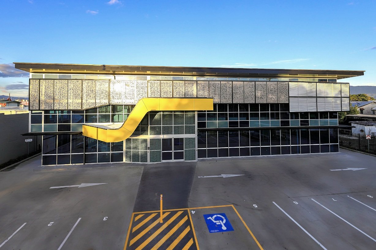 ergon-commercial-building-cairns-front-ggi-architects.jpg