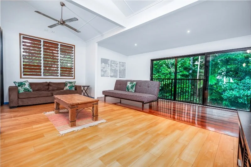 raintree-place-house-cairns-living-ggi-architects.jpg