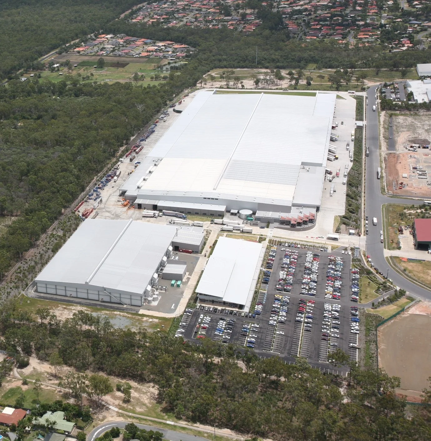 goodman-industrial-buildings-brisbane-metcash-offices-cold-store-warehouse-jamie-gordon-architect.jpg