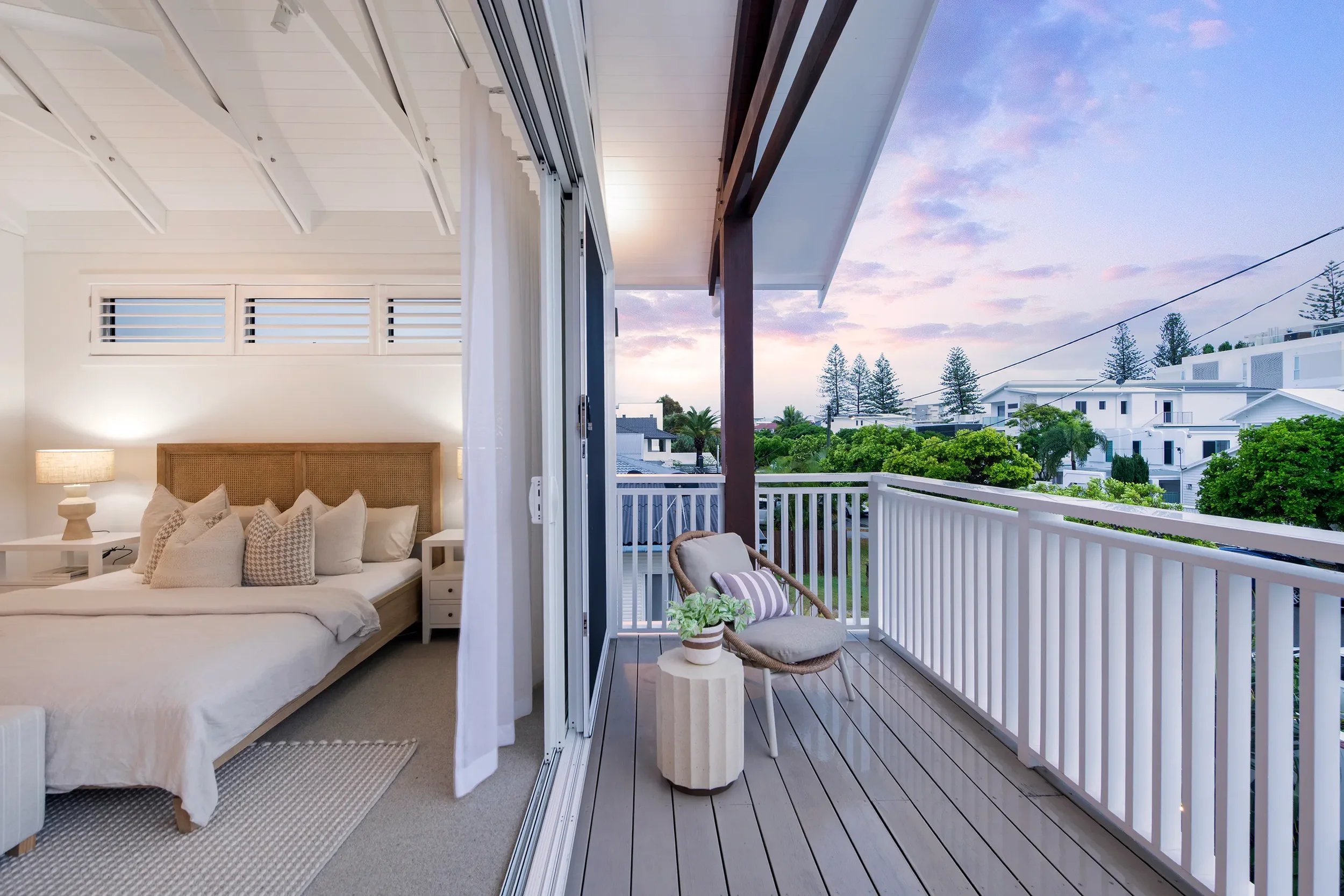 seagull-avenue-house-mermaid-beach-private-balcony-jamie-gordon-architect.jpg.webp