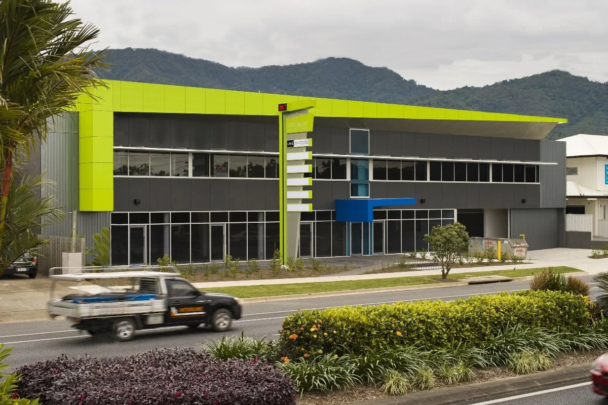 specialist-centre-cairns-south-ggi-architects.jpg