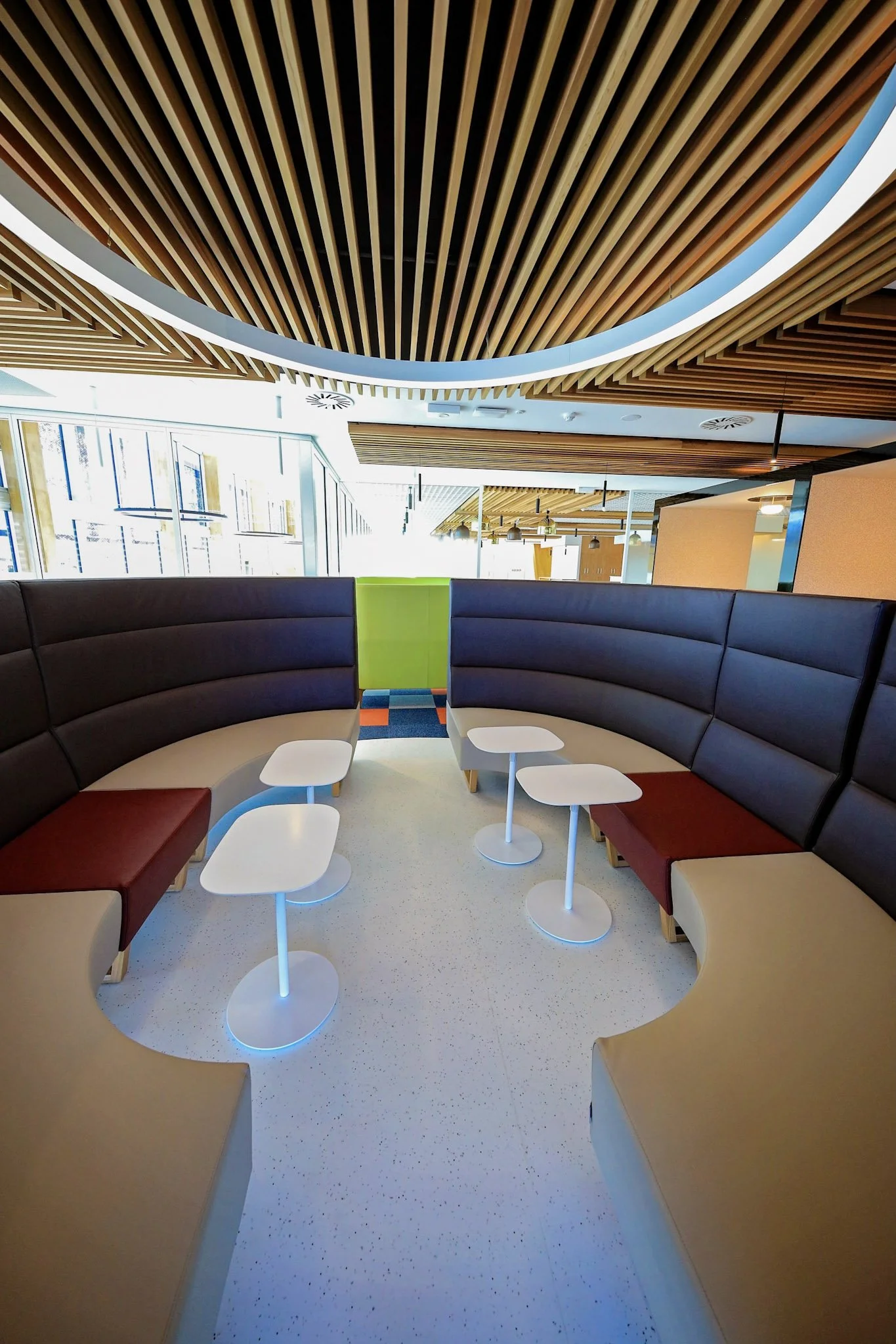 ergon-commercial-building-cairns-brainstorming-pods-ggi-architects.jpg
