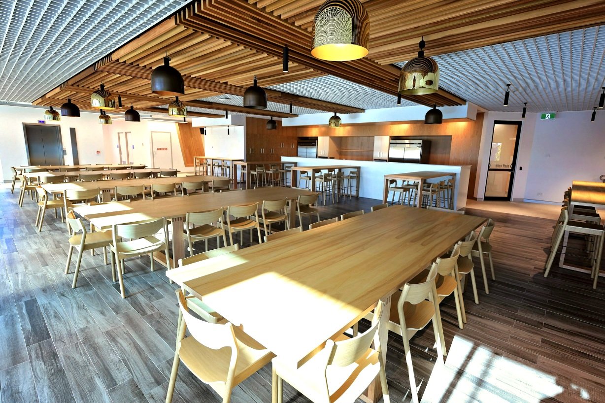 ergon-commercial-building-cairns-dining-ggi-architects.jpg