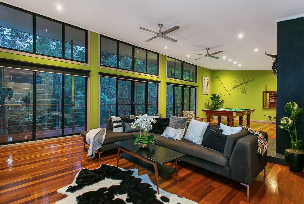 hinterland-house-seascape-ave-talia-living-room-jamie-gordon-architect.png