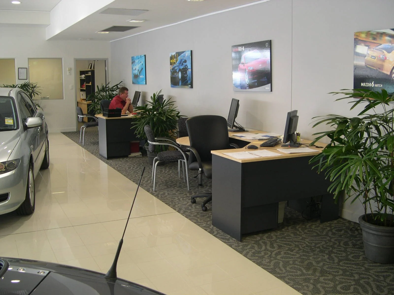 macky-mazda-dealership-sales-jamie-gordon-architect.JPG