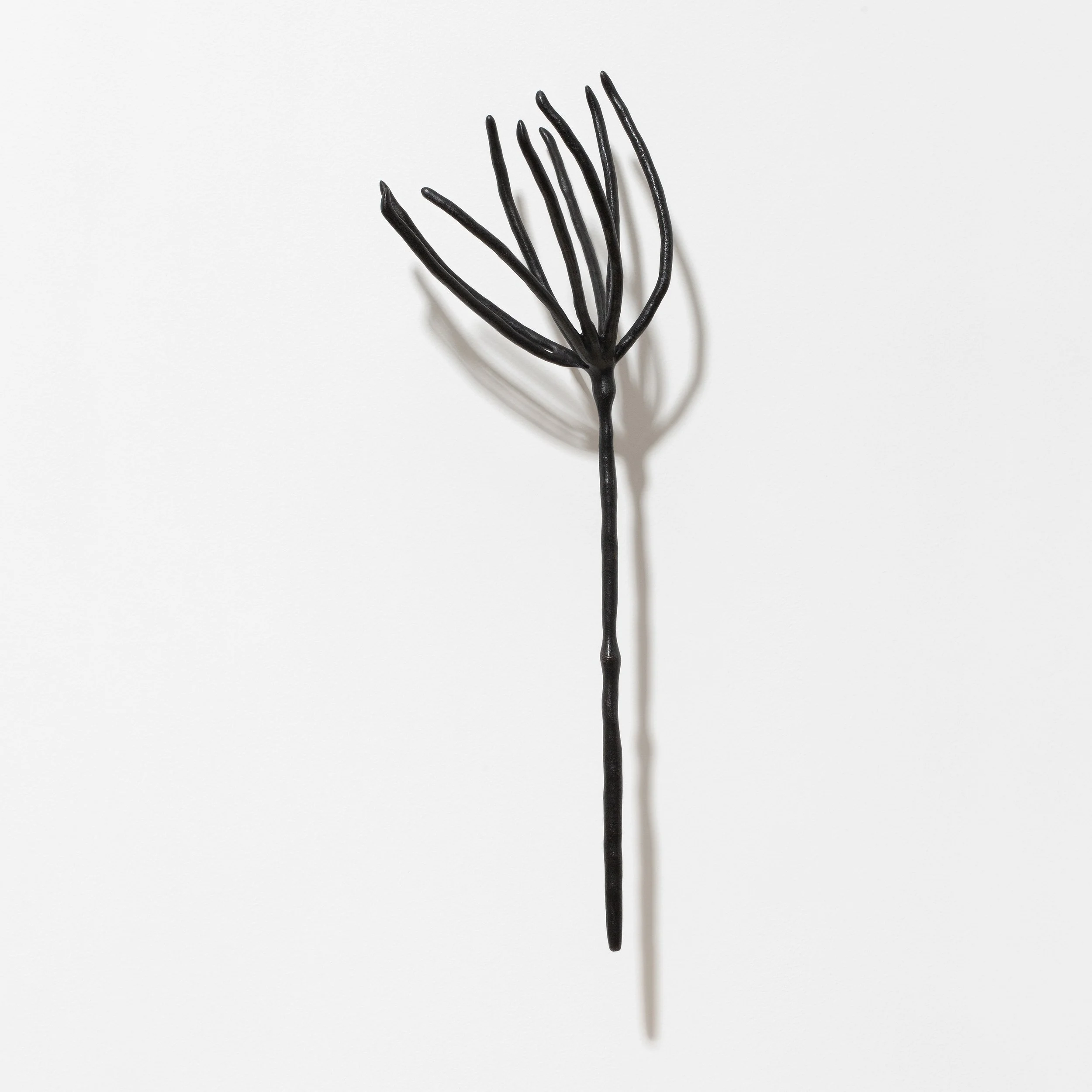 47. Isobel Rayson_Held (11)_2026_bronze_31cm x 10cm x 11cm.jpg