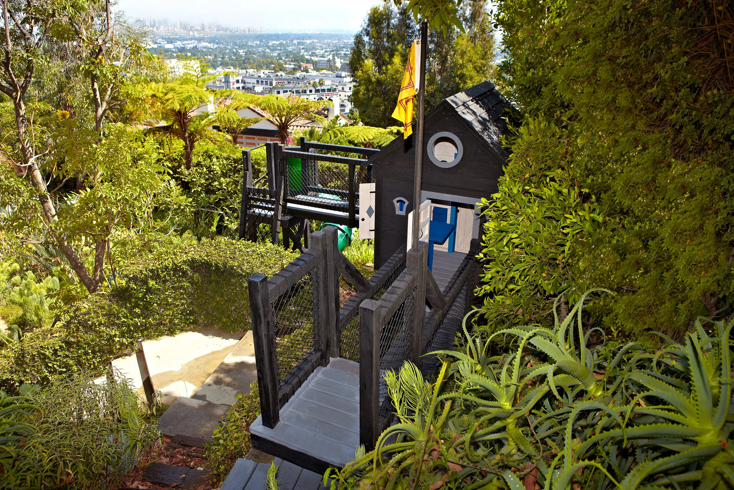 Hollywood Hideout