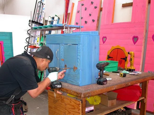 Castle Play Structure – last minute play set details