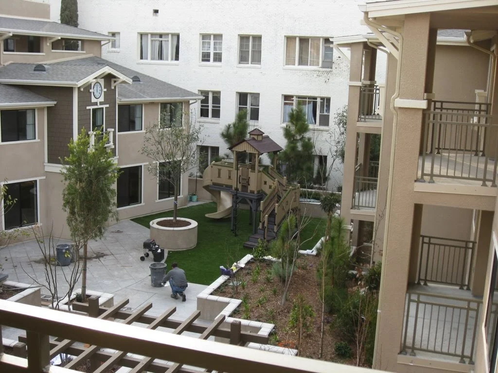 Public Use Play Structure: Glendale Gardens
