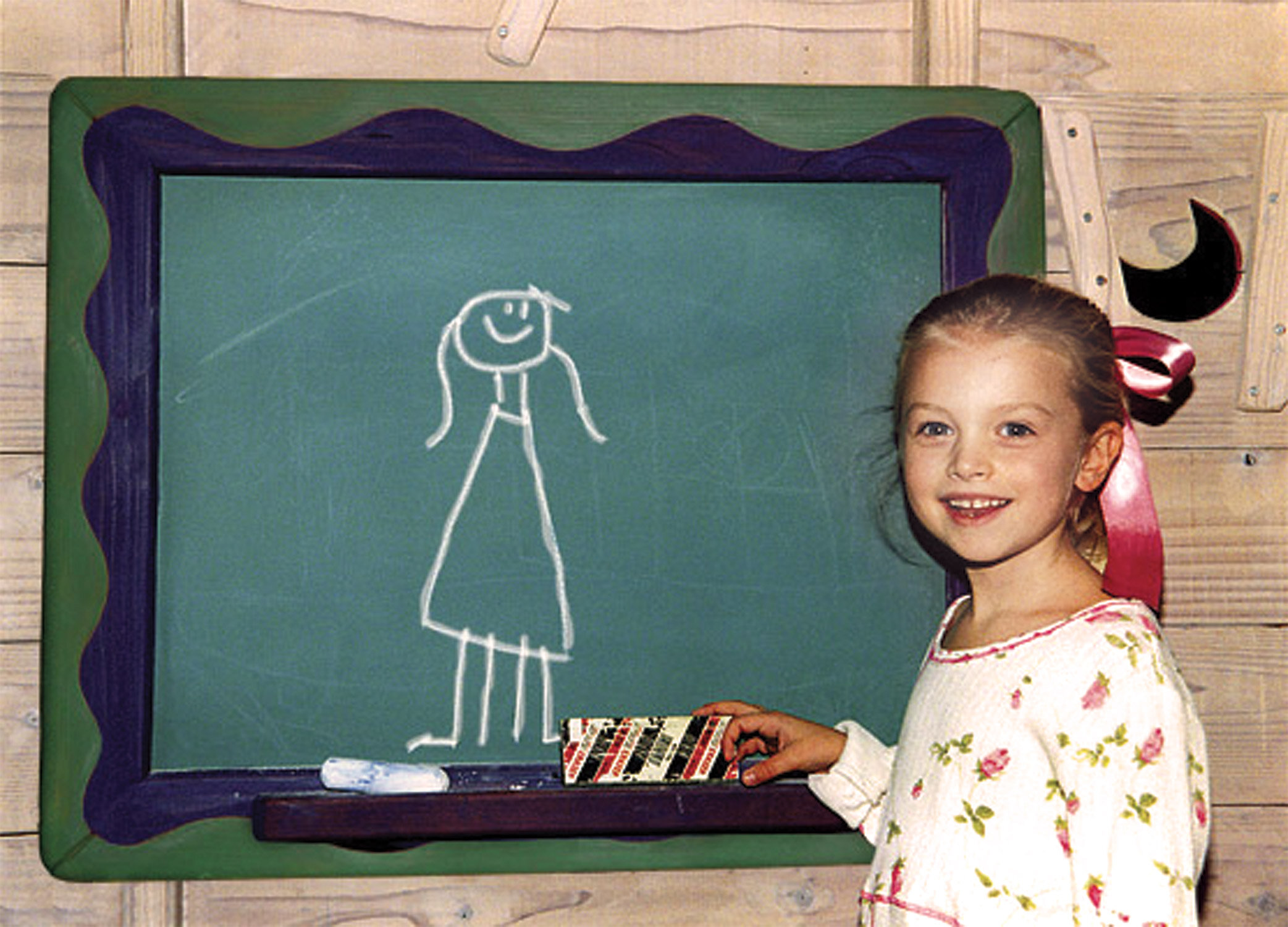 16 Curvy Chalkboard.jpg