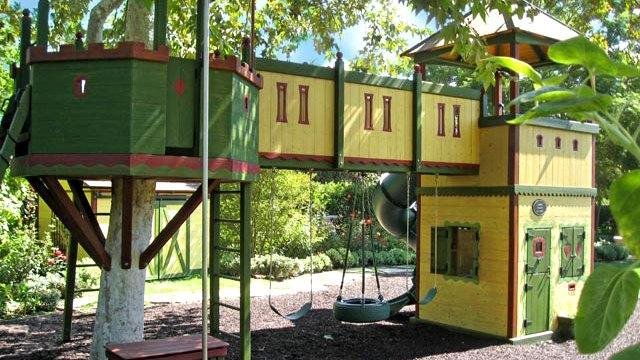 Celebrate summer with Fort Summertime!

Hang out in the cool shade on the tree perch, or slide out of the fort into the warm sun.

This fantastic fort brings to mind cool lemonade on a warm day.

#fort #playfort #kidsfort #backardfort #kidsplayfort #
