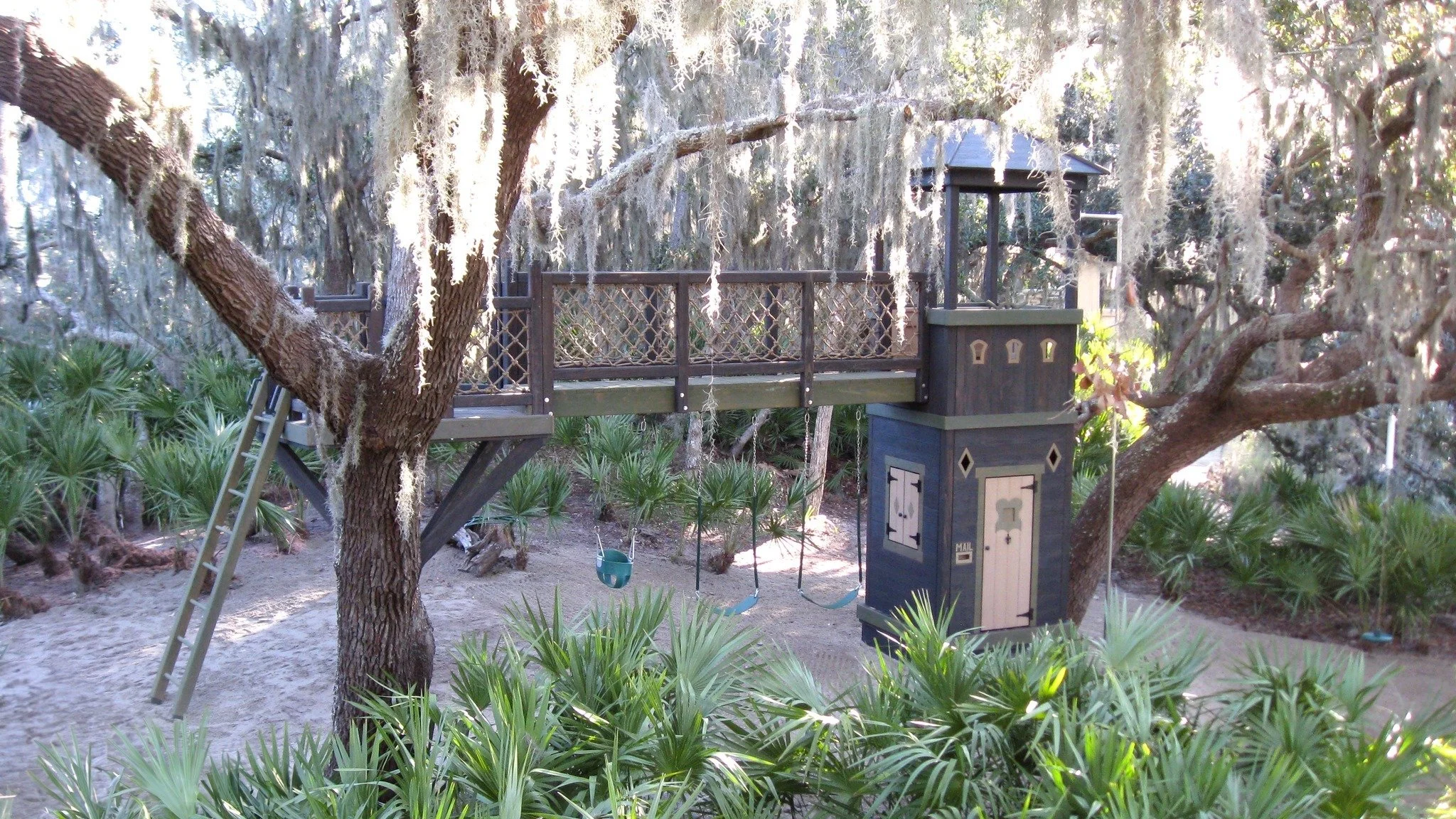 Keep a sharp lookout, there might be some buried treasure in this pirate cove.

#playfort #playstructure #playhouse #customplaystructure #treehouse #treehouselife #kidstreehouse #treehouseretreat #luxtreehouse #treefort #kidstreefort #backyardtreehou