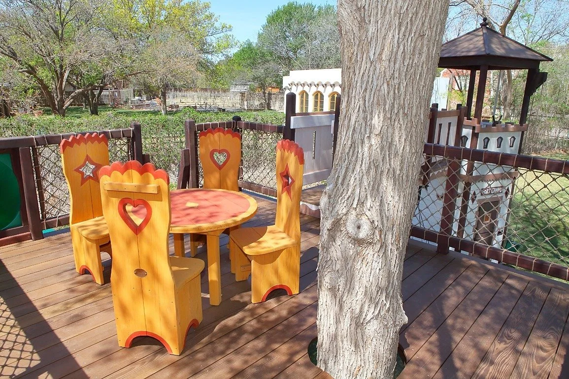 Summer tea party anyone? 

#treehouse #treefort #kidstreehouse #kidstreefort #backyardtreehouse #backyardtreefort #woodtreehouse #woodtreefort #treehouselife #treehouseretreat #treehousebuilder #treedeck #playhouse #kidsplayhouse #kidstable #carvedwo