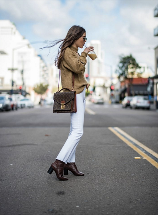  WALKING INTO FALL OUTFITS