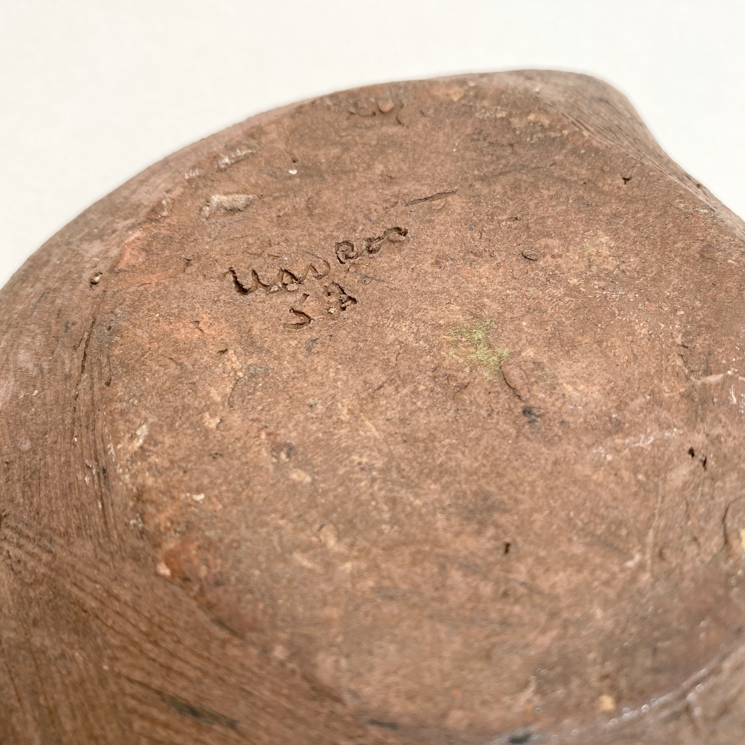 VS-CER-16_Studio_Pottery_Bowl (brown)_4.png