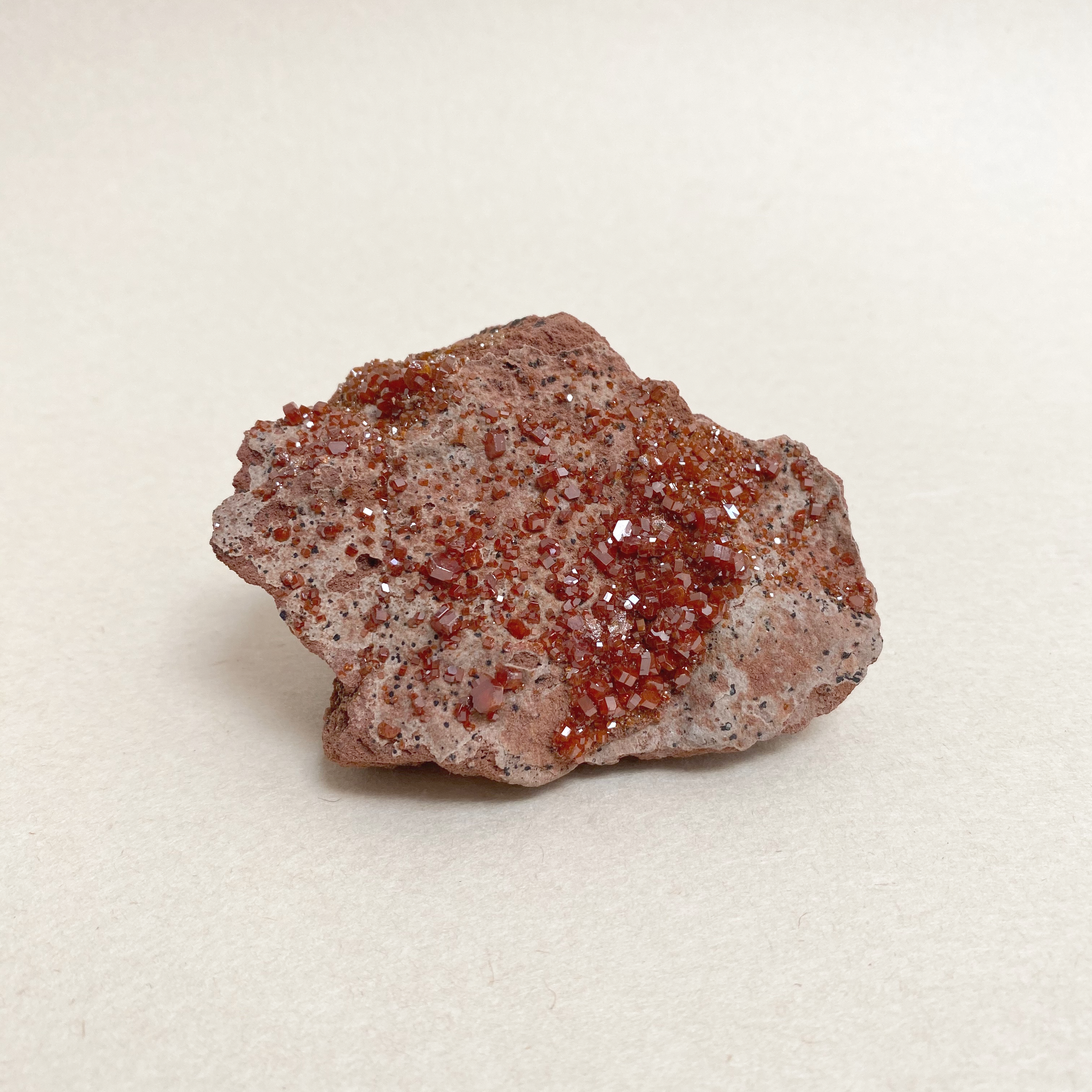87-356_Vanadinite_1.png