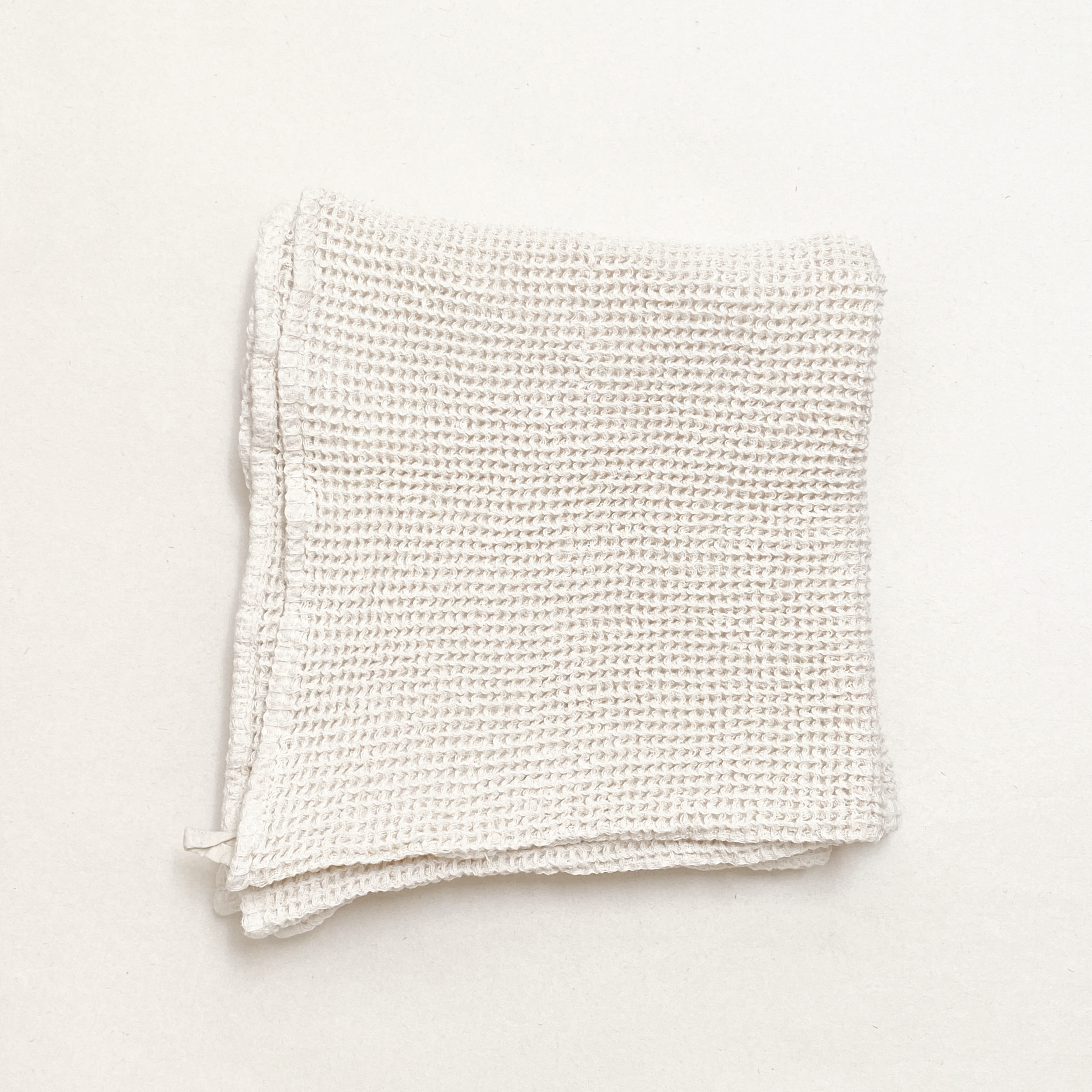 VS-TEX-07_AO_Waffle_Towel_L_1.png