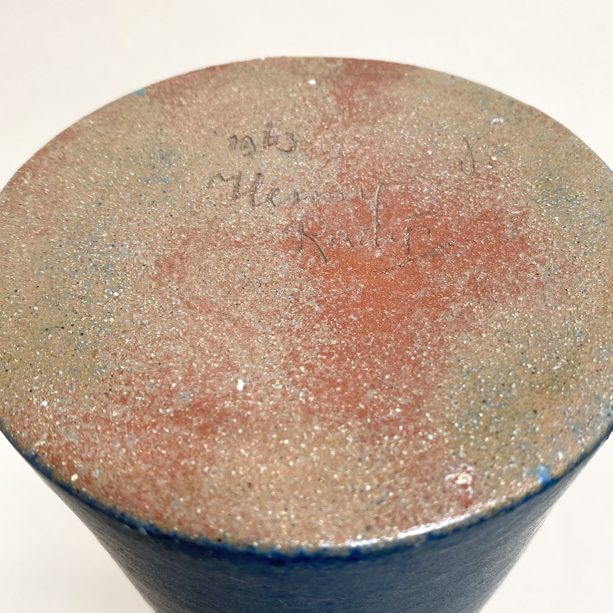VS-CER-26_Vase_4.png