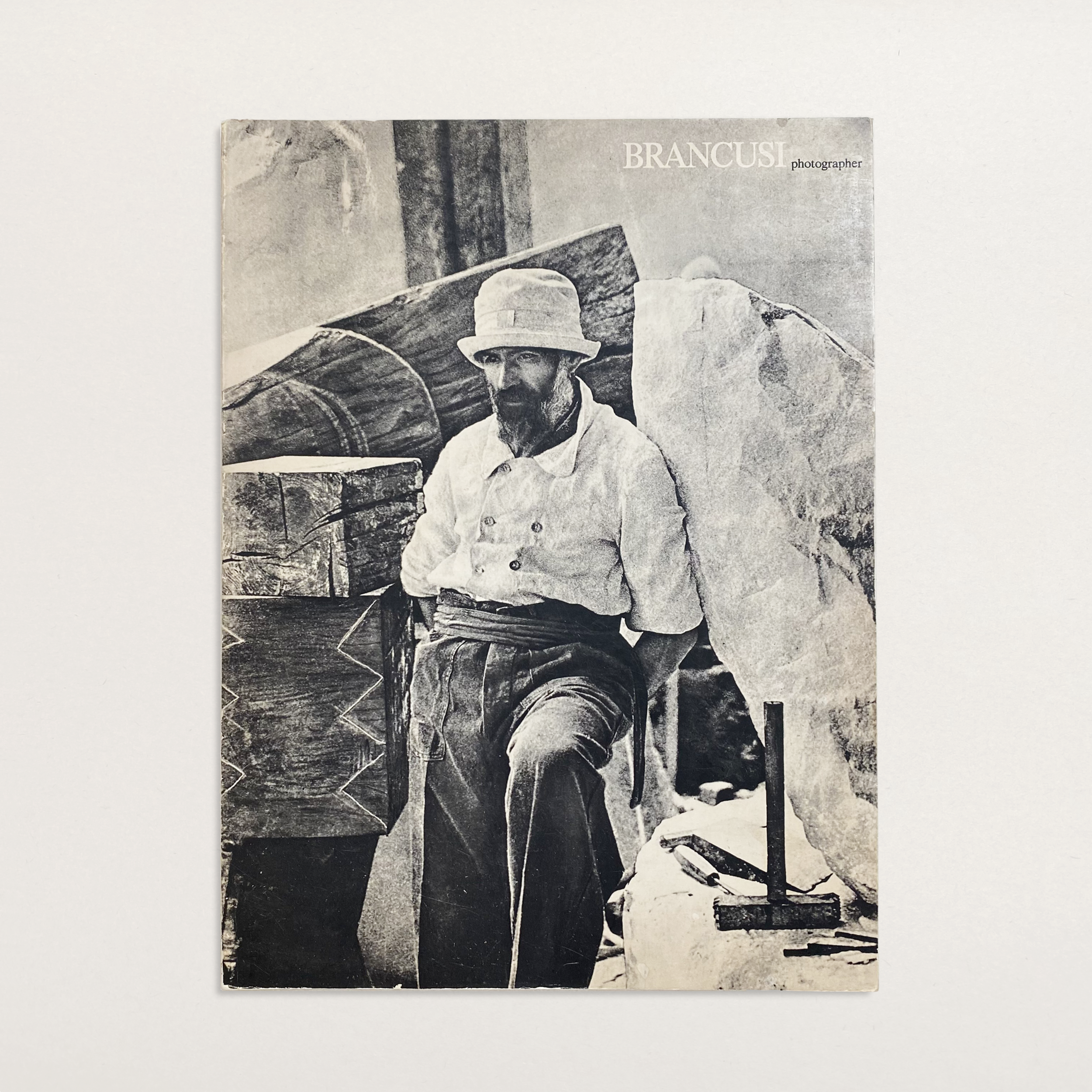 VS-AB-20_Brancusi_Photographer_1.png