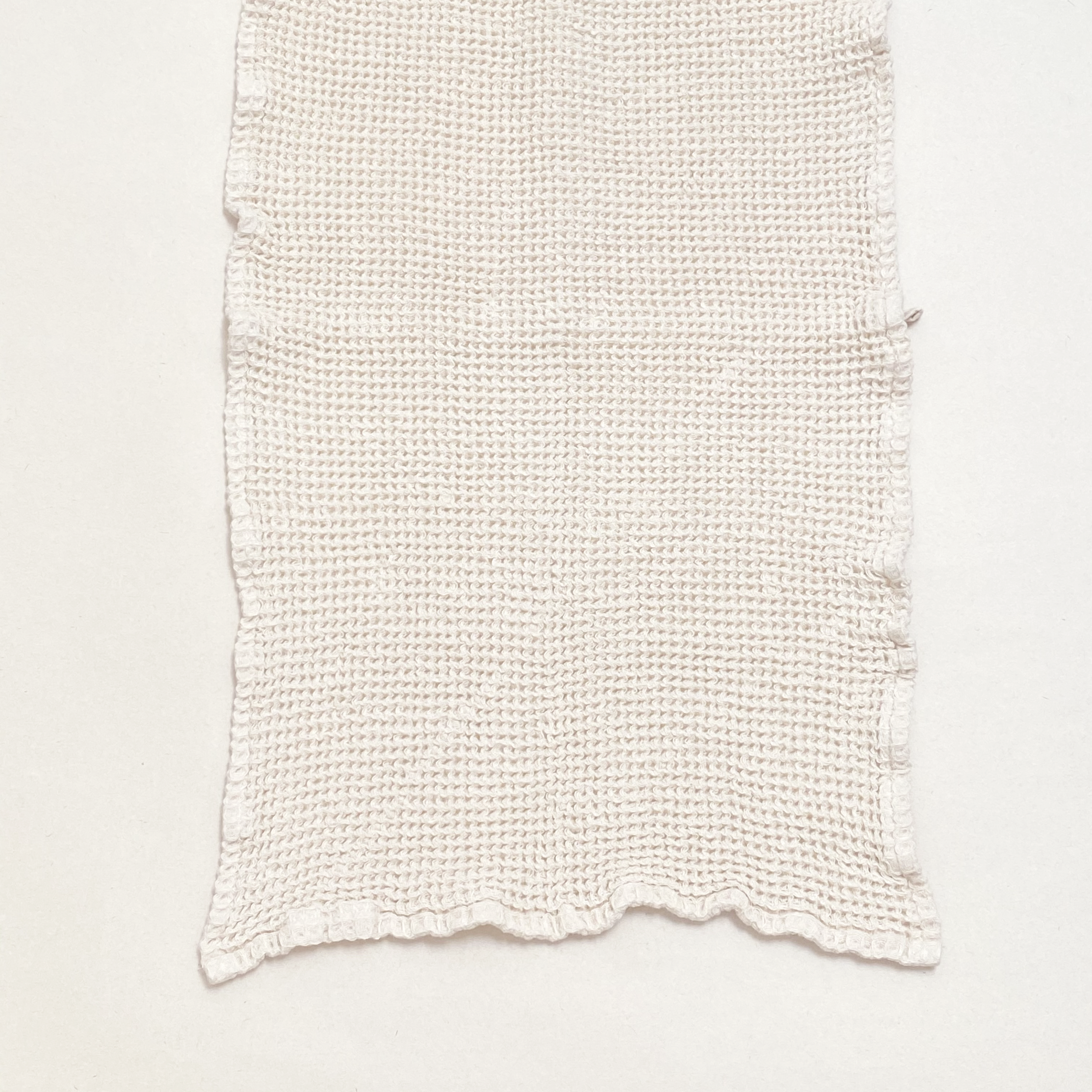 VS-TEX-08_AO_Waffle_Hand_Towel_4.png