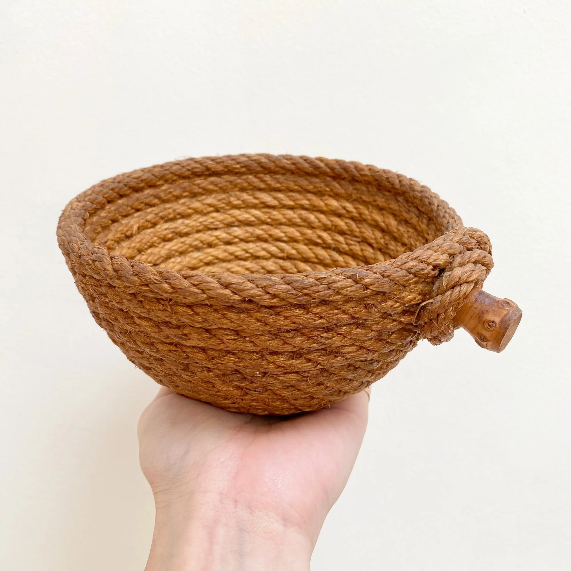 VS-OB-103_Crystal_Voyager_Store_Audoux_Minet_Rope_Bowl_4.jpg